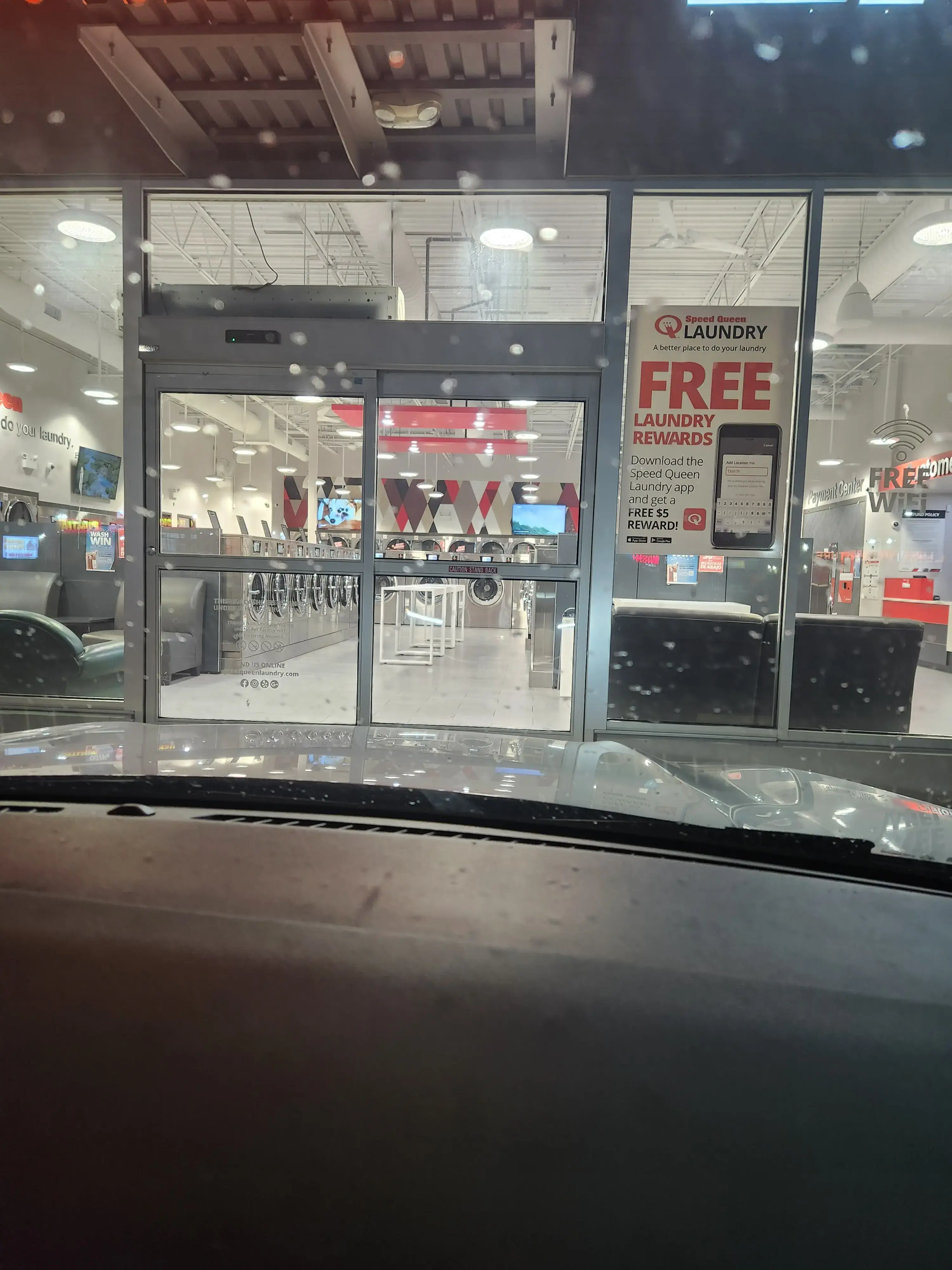 Speed Queen Laundry - Image 13