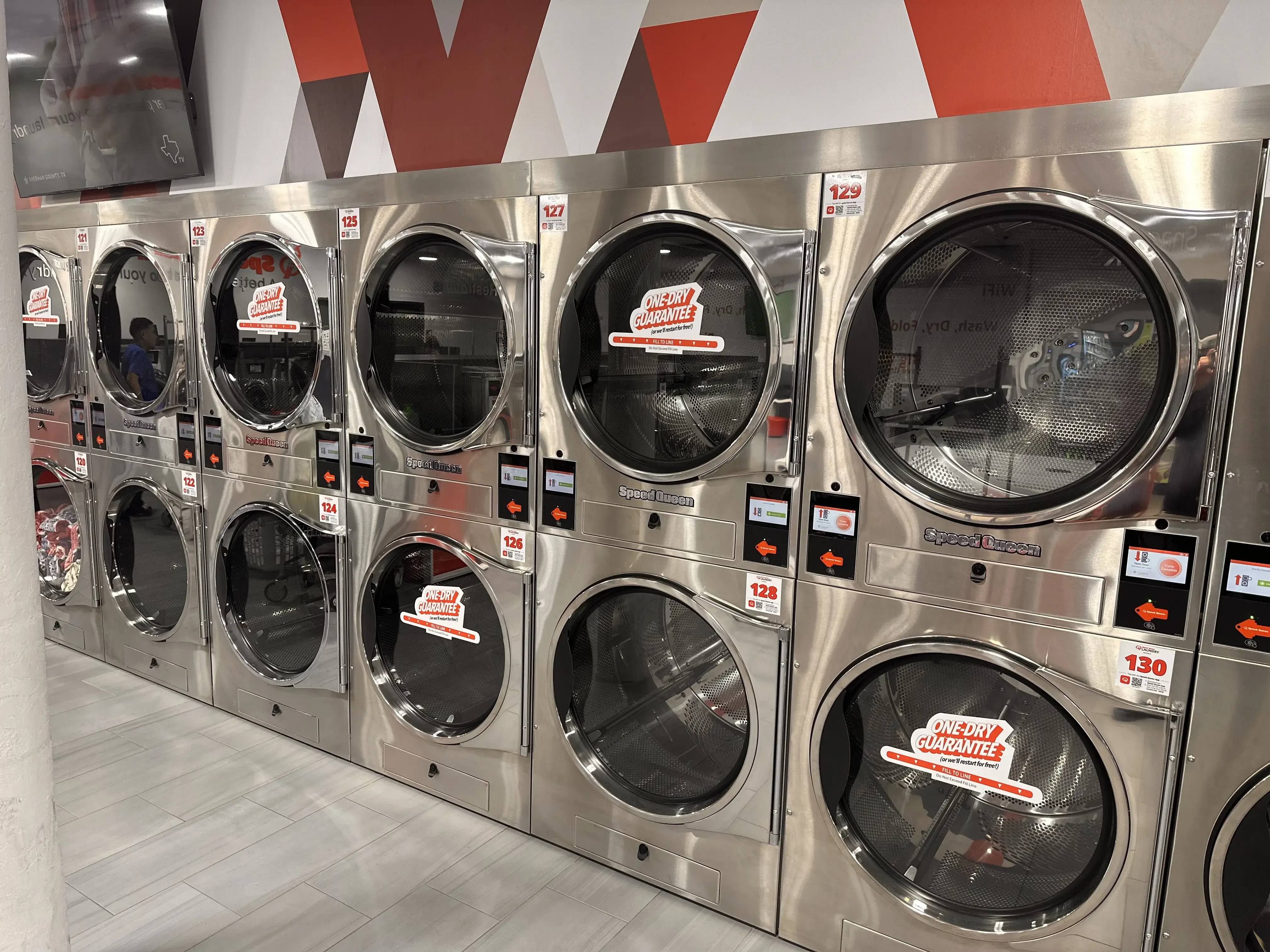 Speed Queen Laundry - Image 6