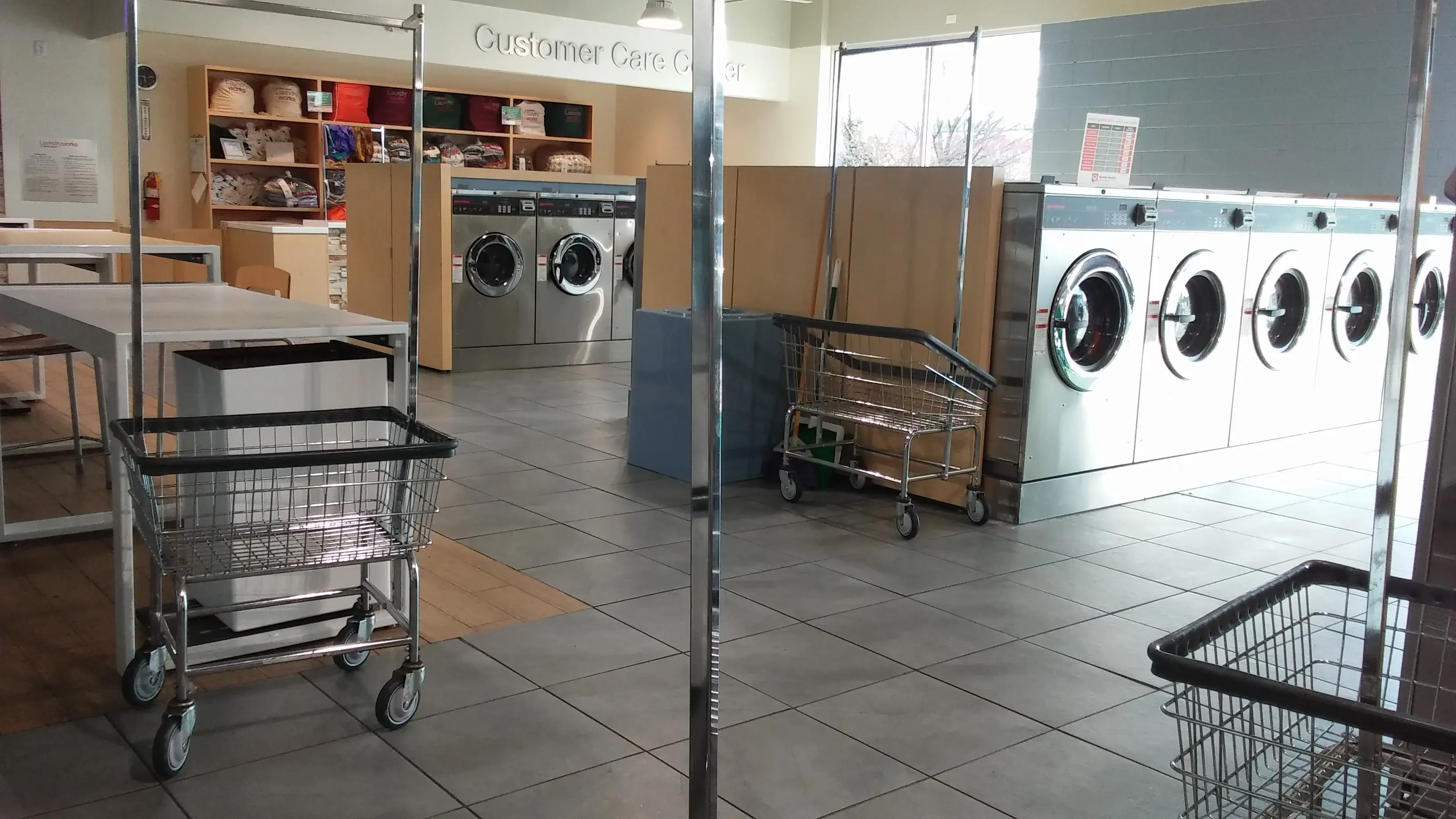 Speed Queen Laundry - Image 18