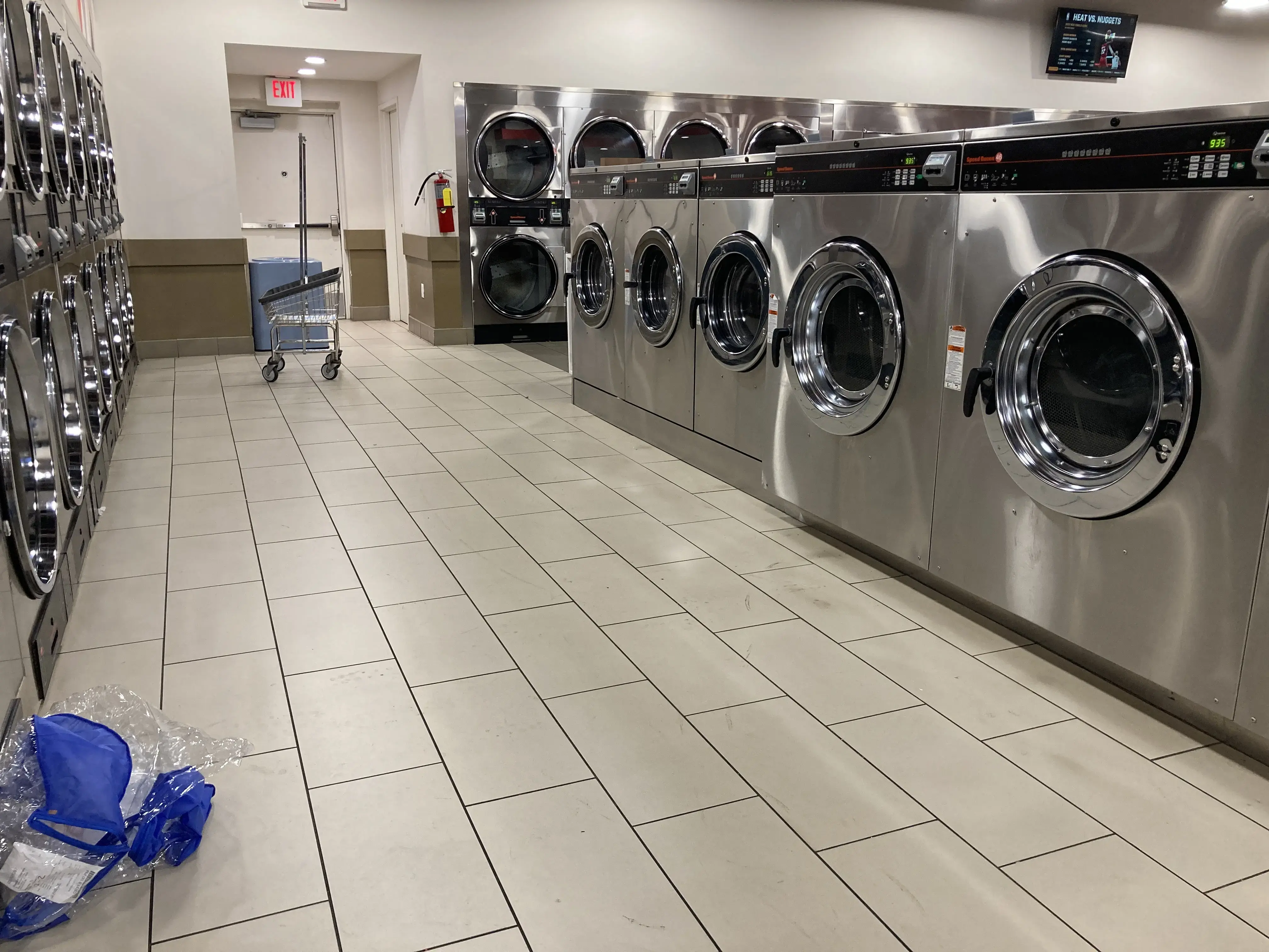 Speed Queen Laundry - Image 5