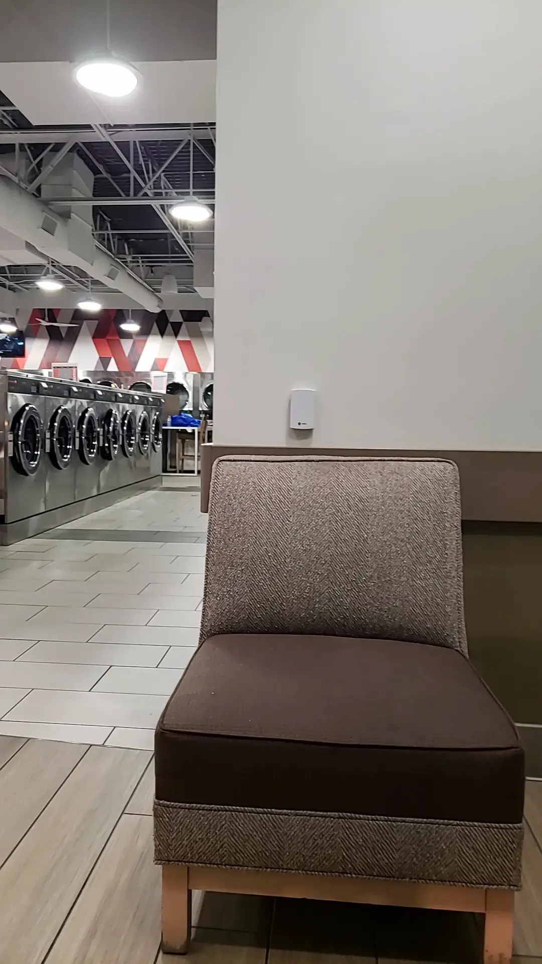 Speed Queen Laundry - Image 8