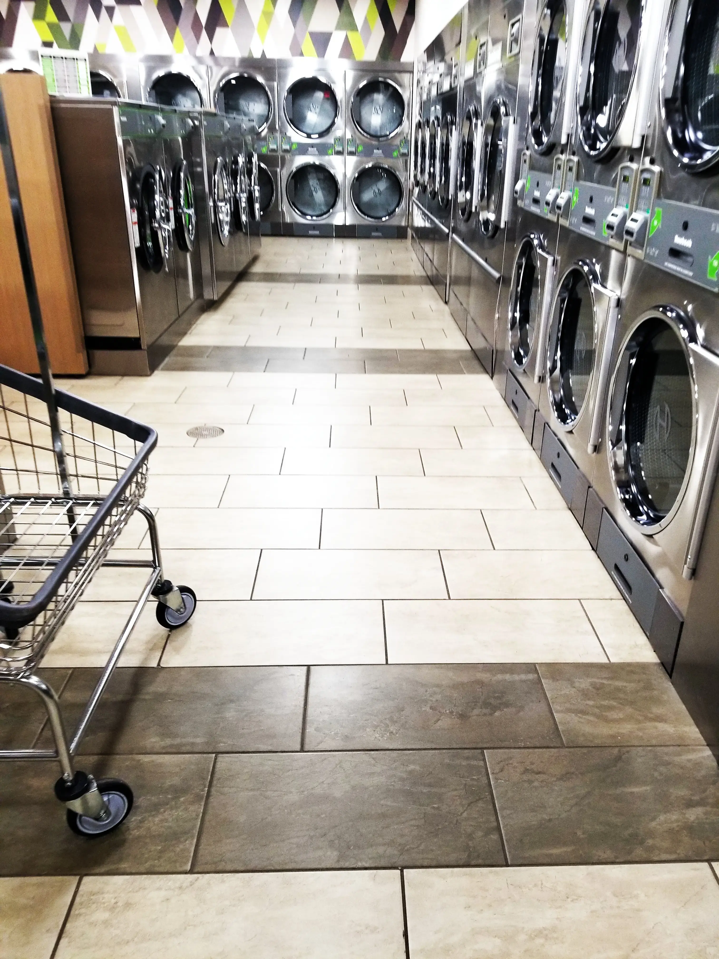 Speed Queen Laundry - Image 15