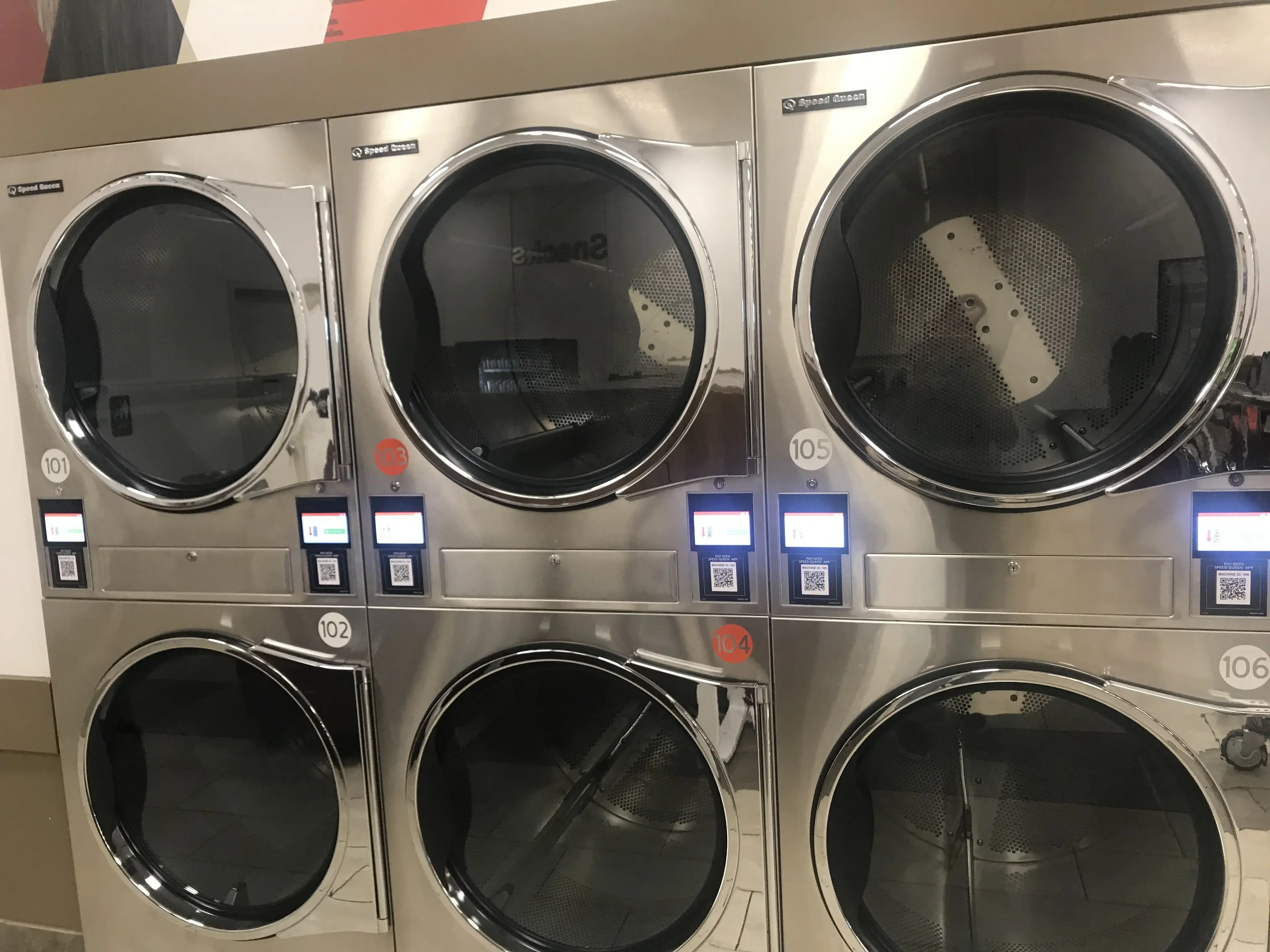 Speed Queen Laundry - Image 9