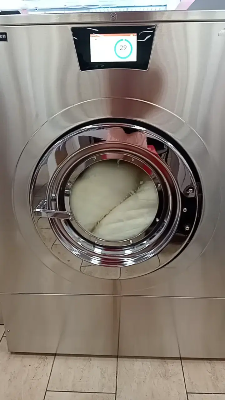Speed Queen Laundry - Image 13