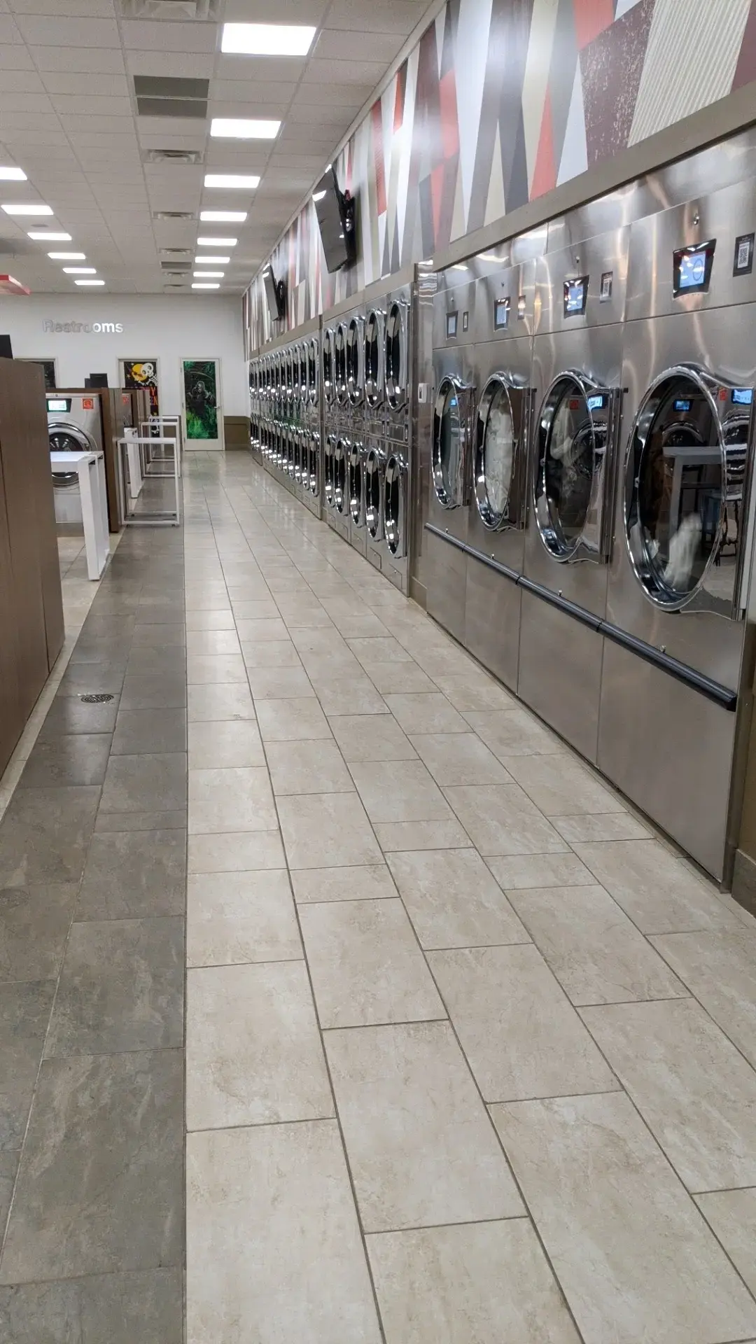 Speed Queen Laundry - Image 17