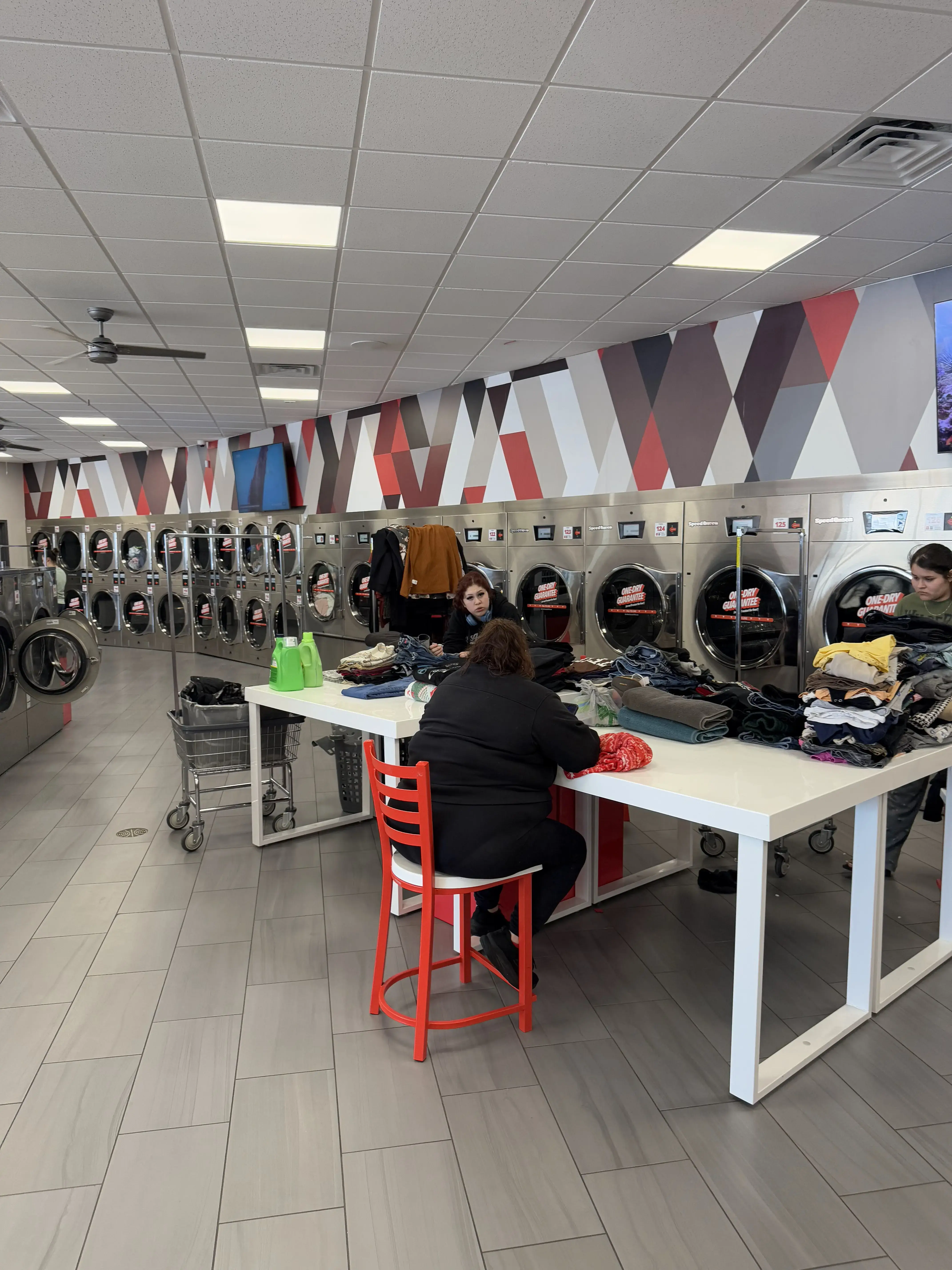 Speed Queen Laundry - Image 17