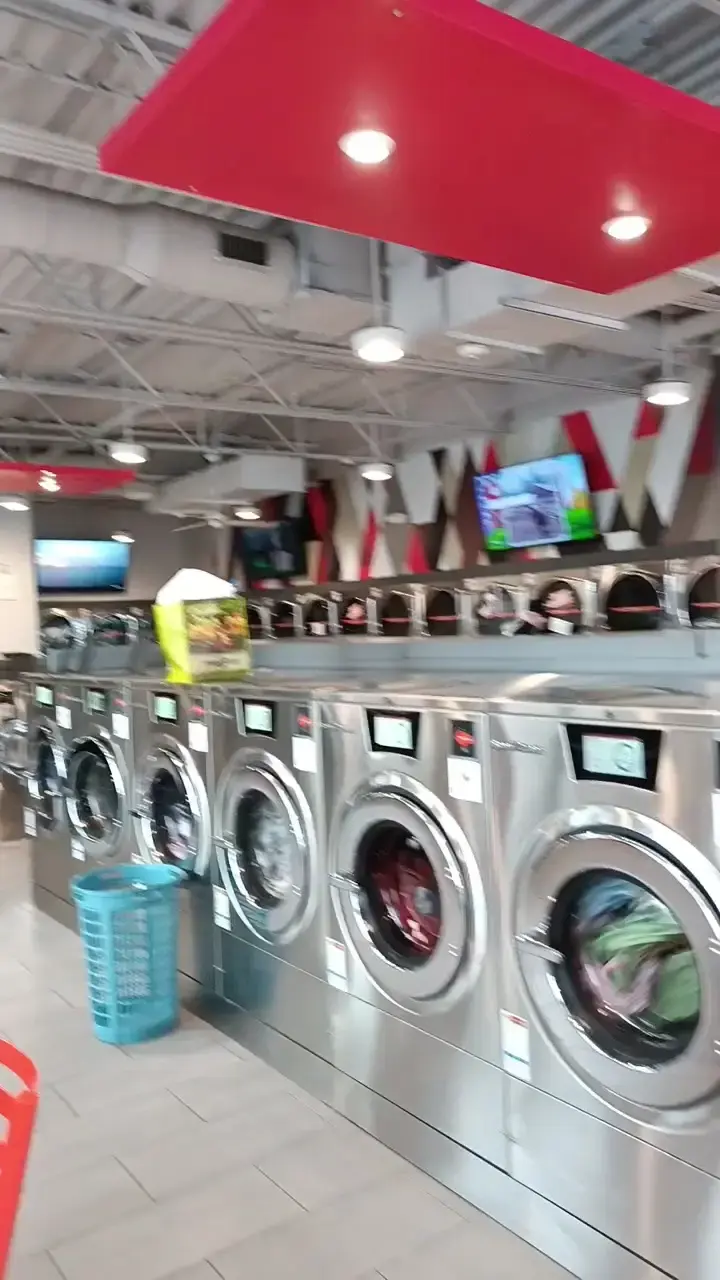 Speed Queen Laundry - Image 8
