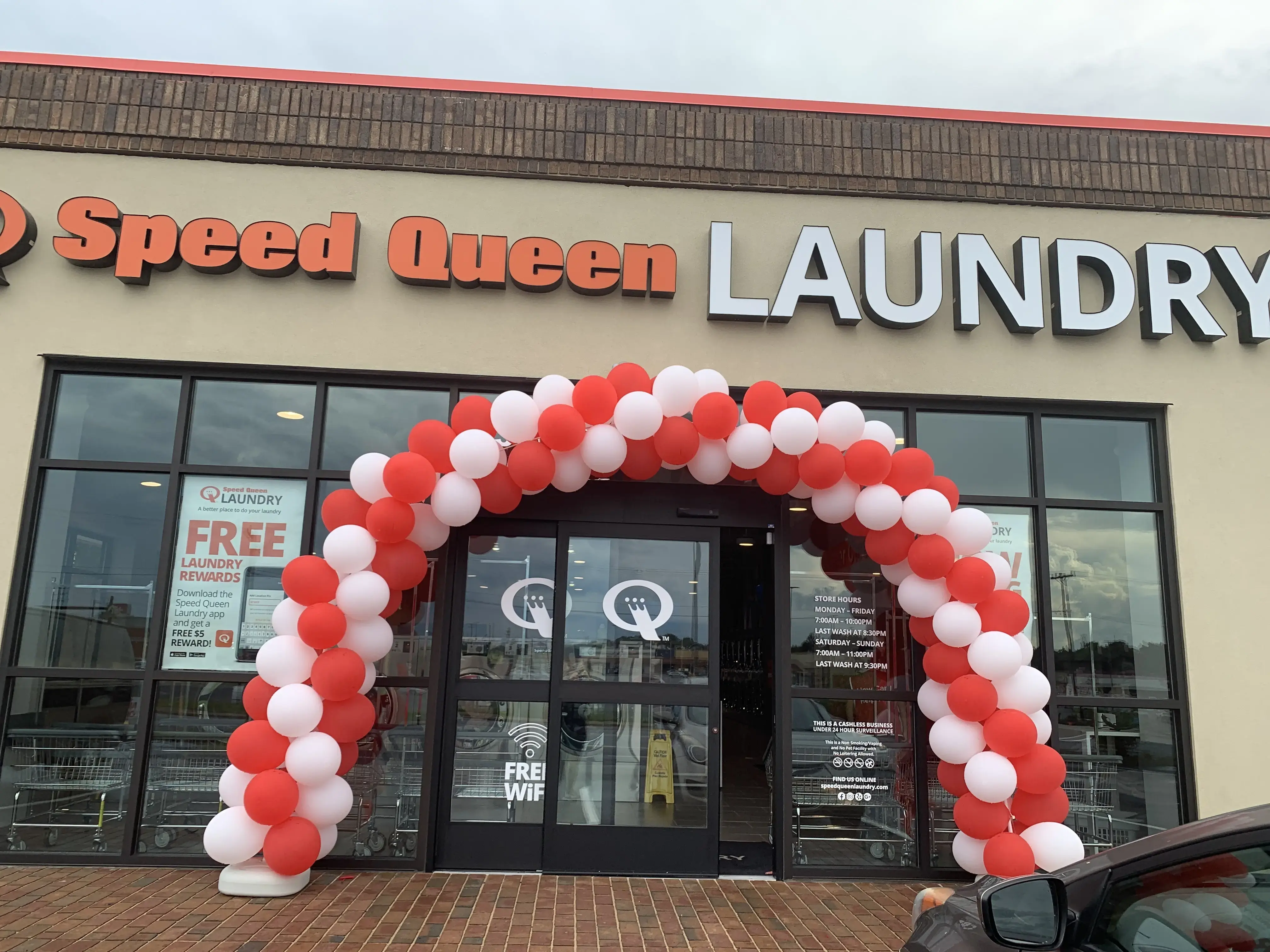 Speed Queen Laundry - Image 10