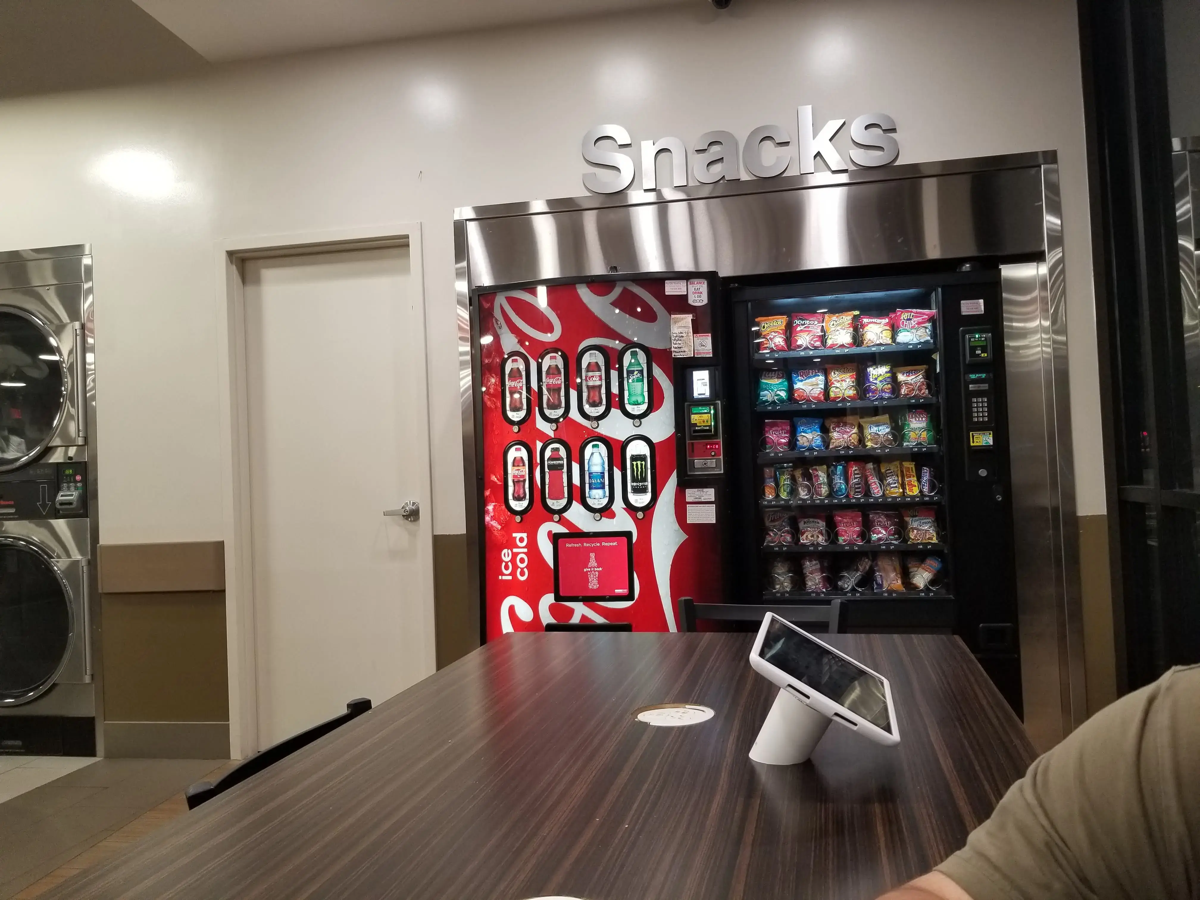 Speed Queen Laundry - Image 8