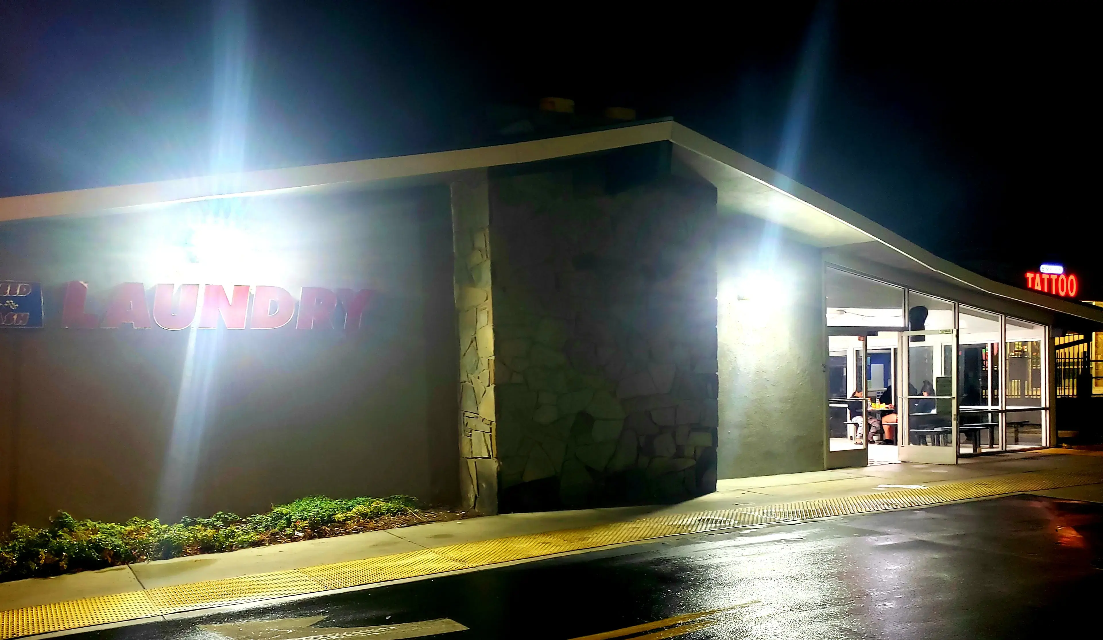 Speed Wash Laundry - Image 10