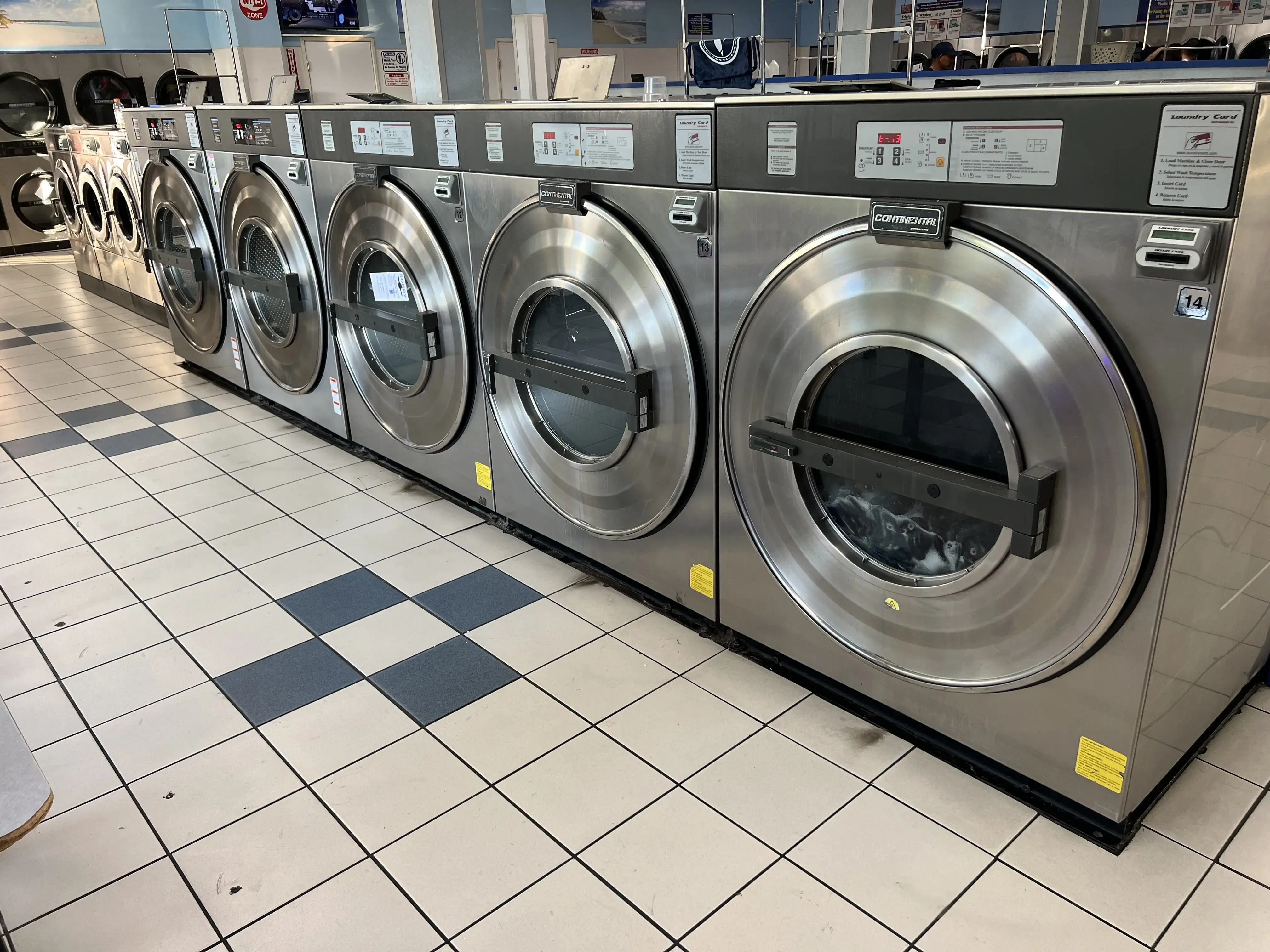 Speed Wash Laundry - Image 2