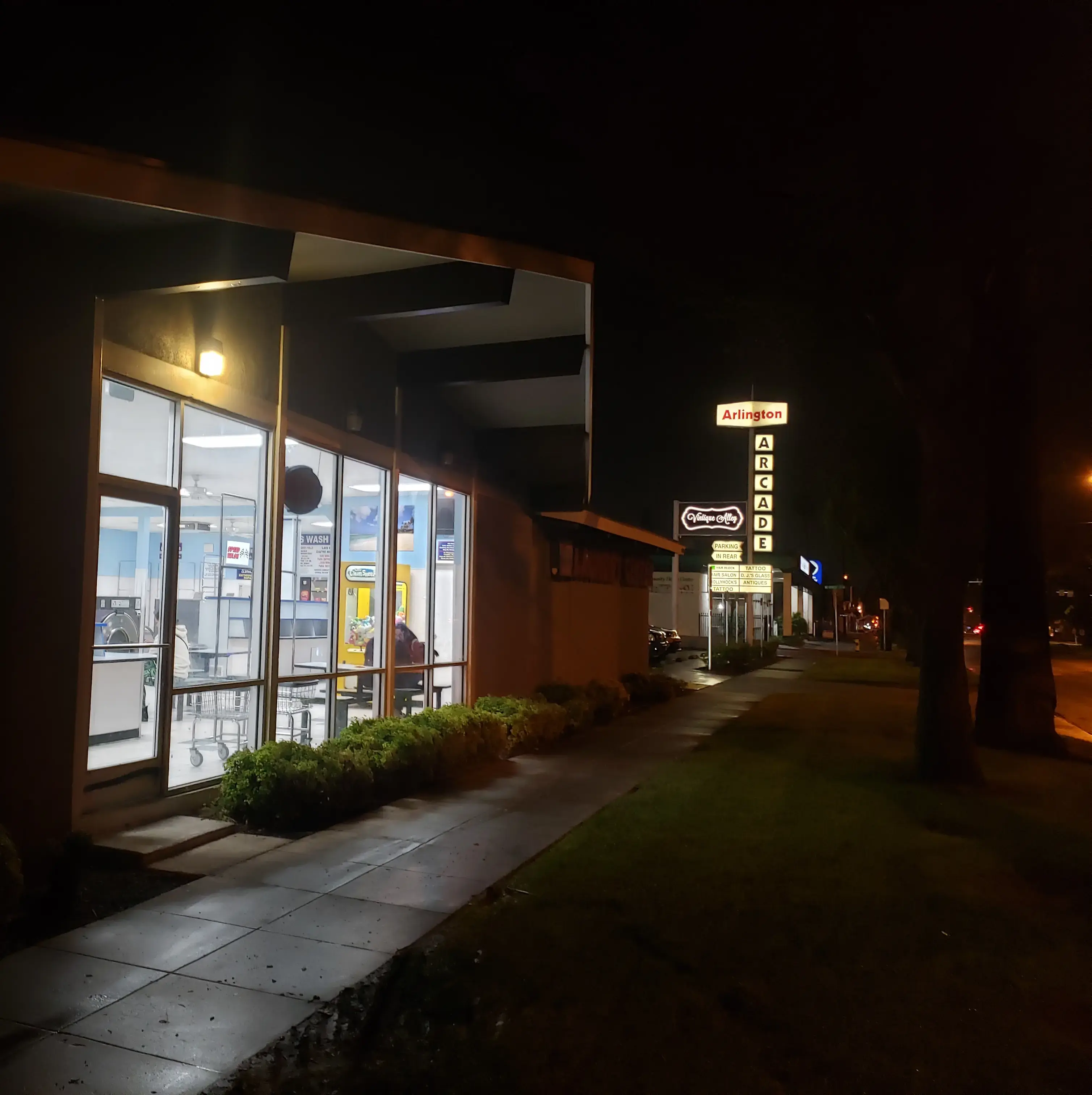 Speed Wash Laundry - Image 9