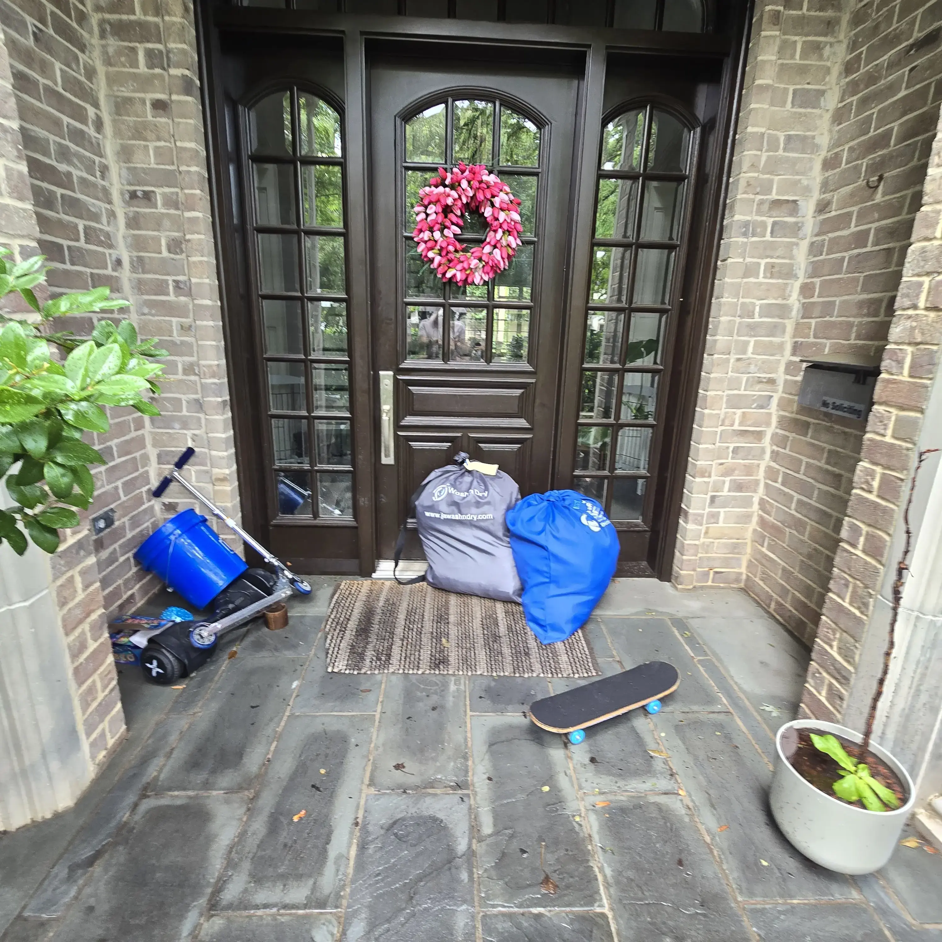 Speed Wash&Fold/Dry Cleaner, Drop Off 1.25/lb, Pickup/Delivery 1.55/lb, Same Day Wash&Fold thumbnail 3