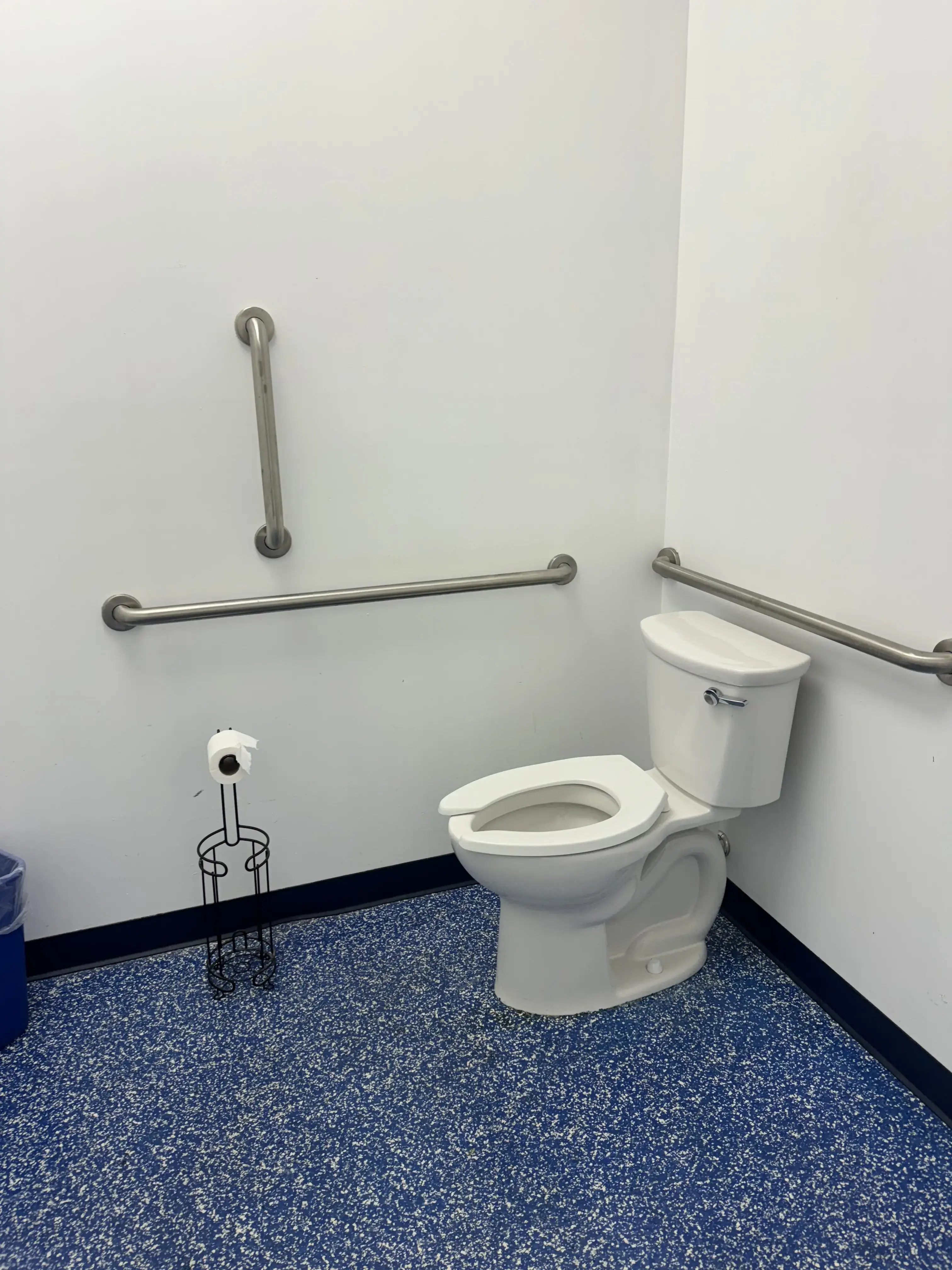 SpeedClean Coin Laundry - Image 16