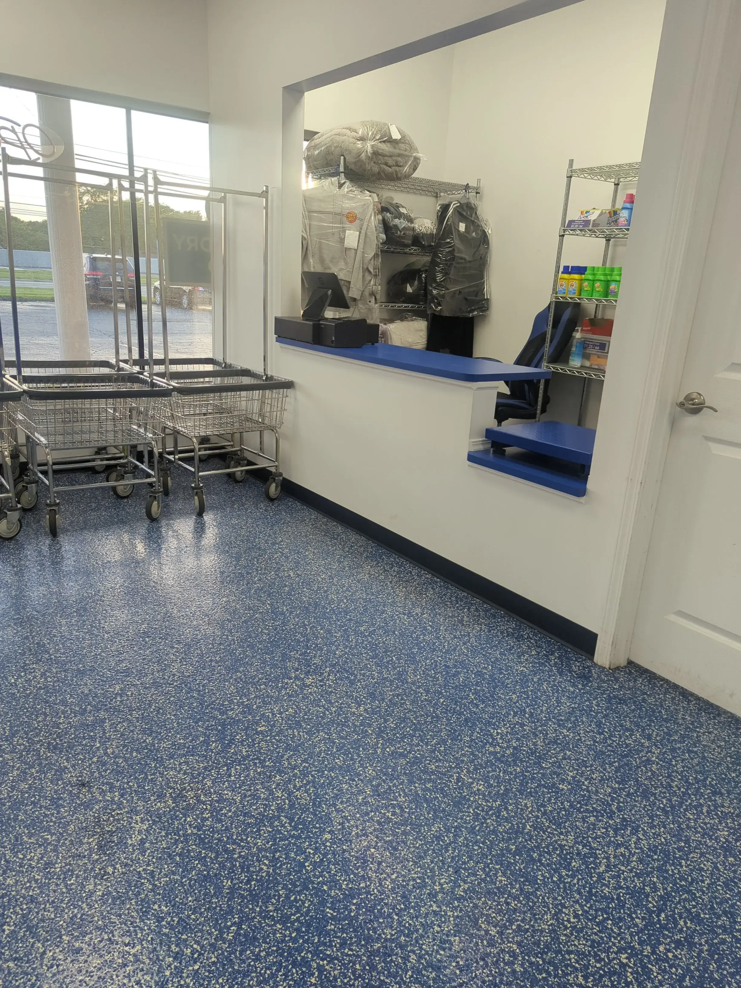 SpeedClean Coin Laundry - Image 10