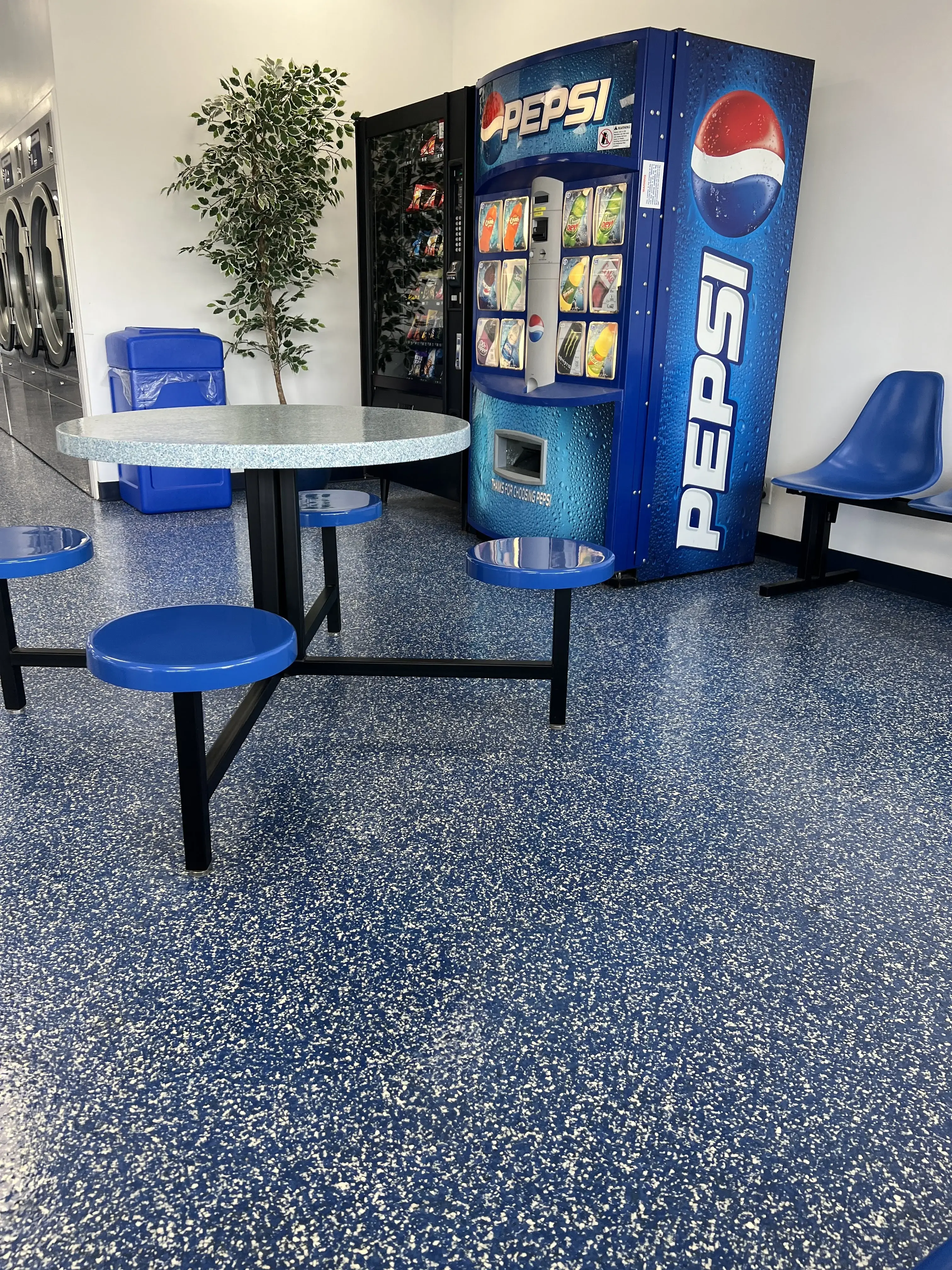 SpeedClean Coin Laundry - Image 18