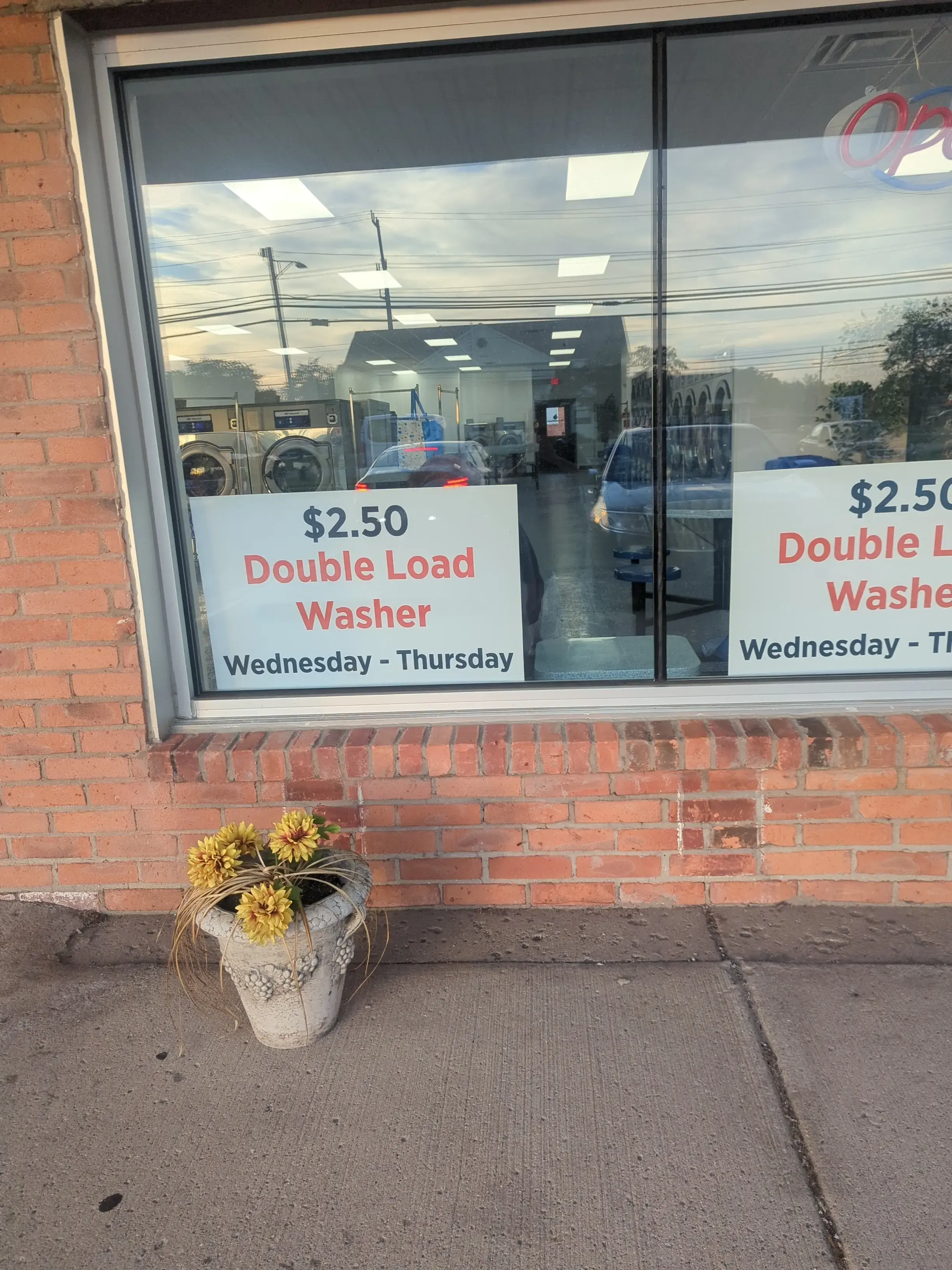 SpeedClean Coin Laundry thumbnail 8