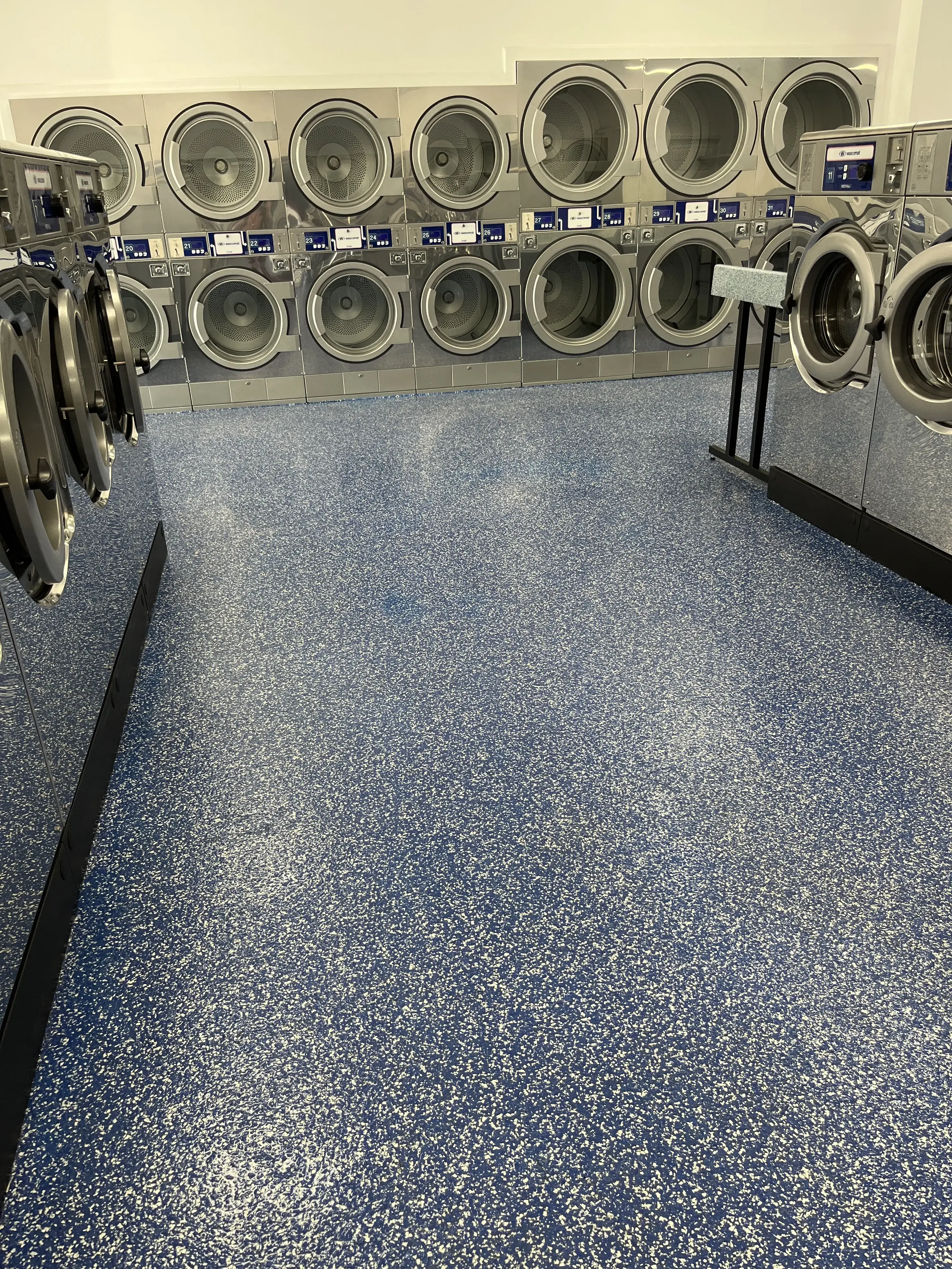 SpeedClean Coin Laundry thumbnail 14