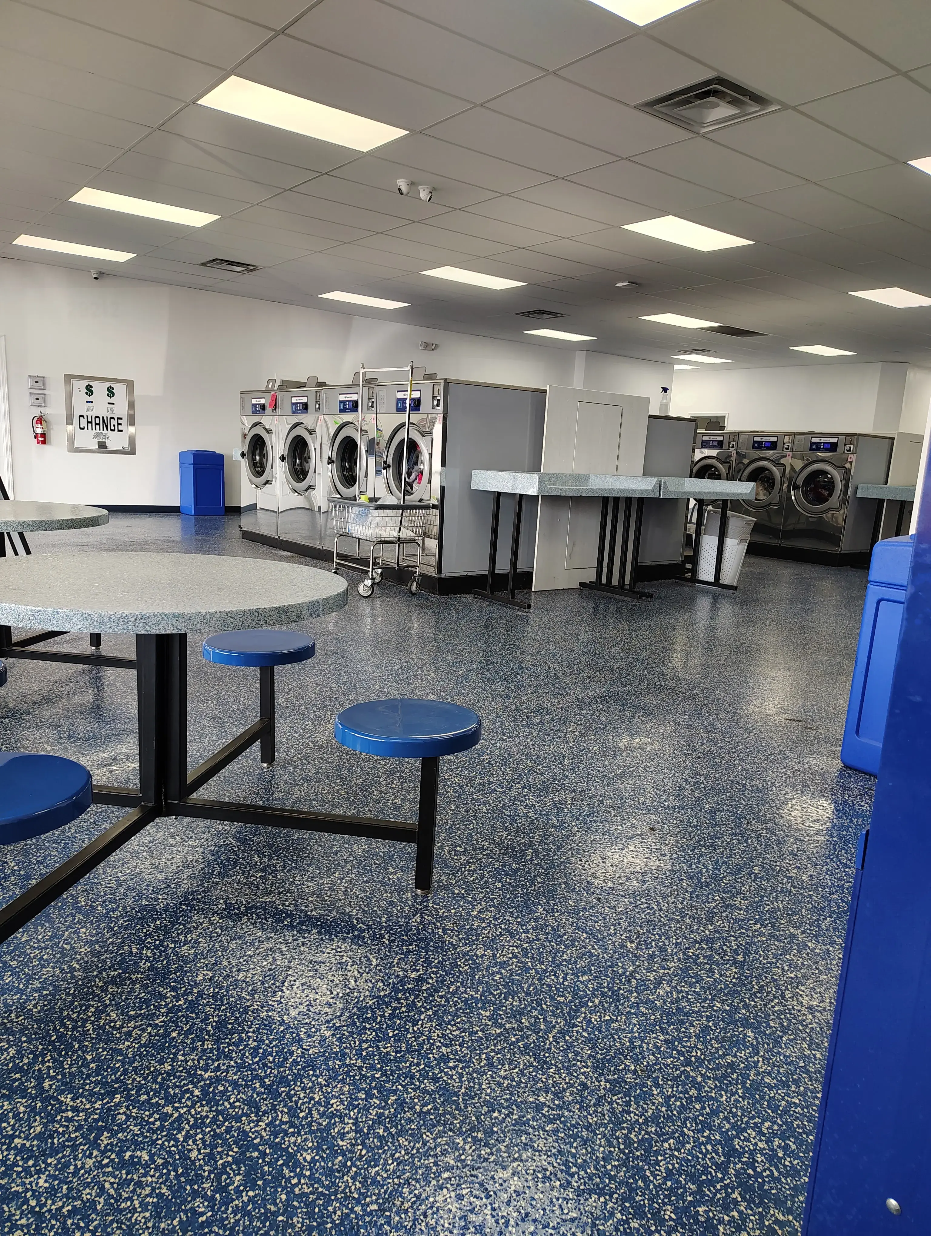 SpeedClean Coin Laundry - Image 1