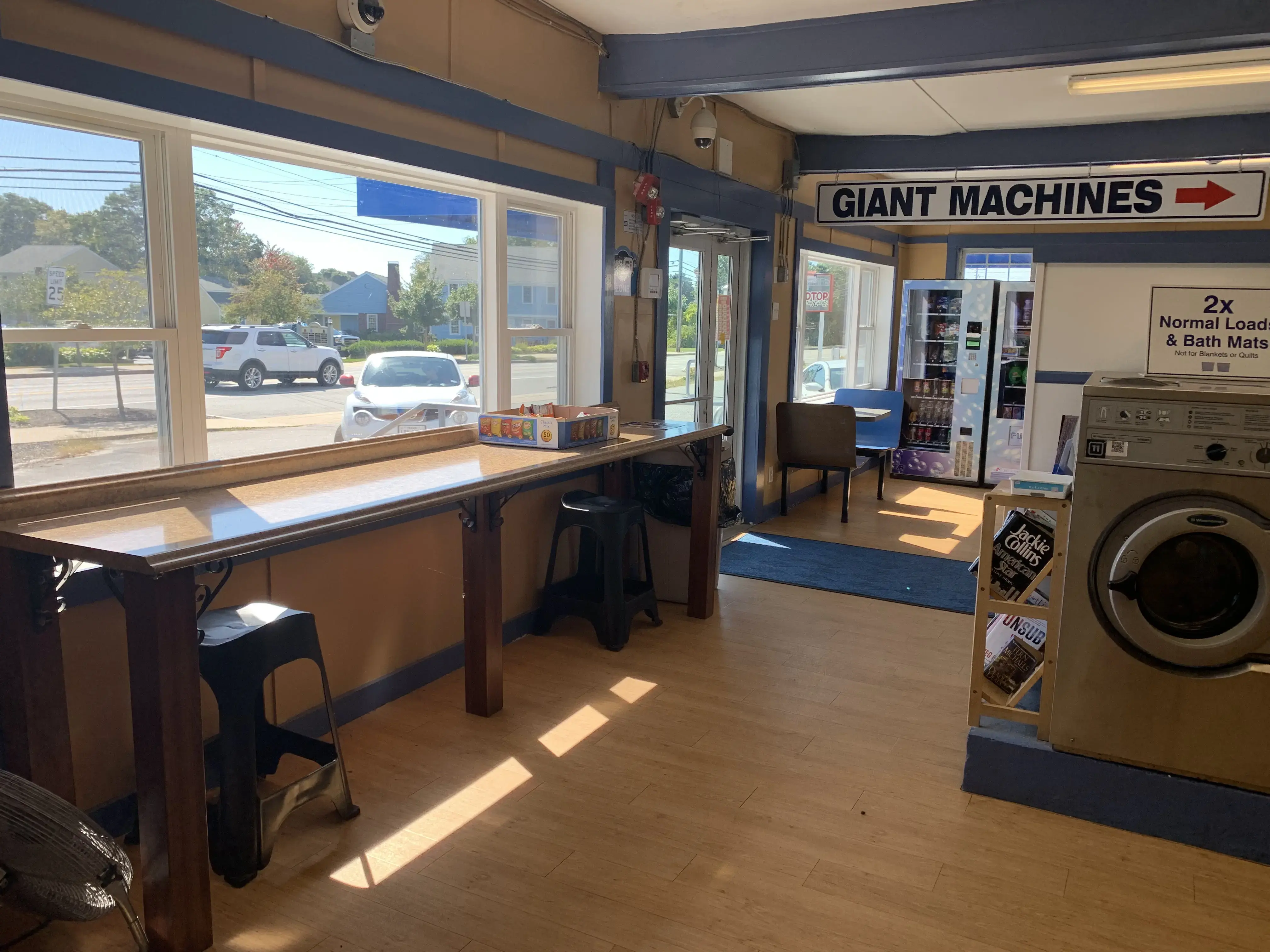 Speedwash Laundromat - Image 10