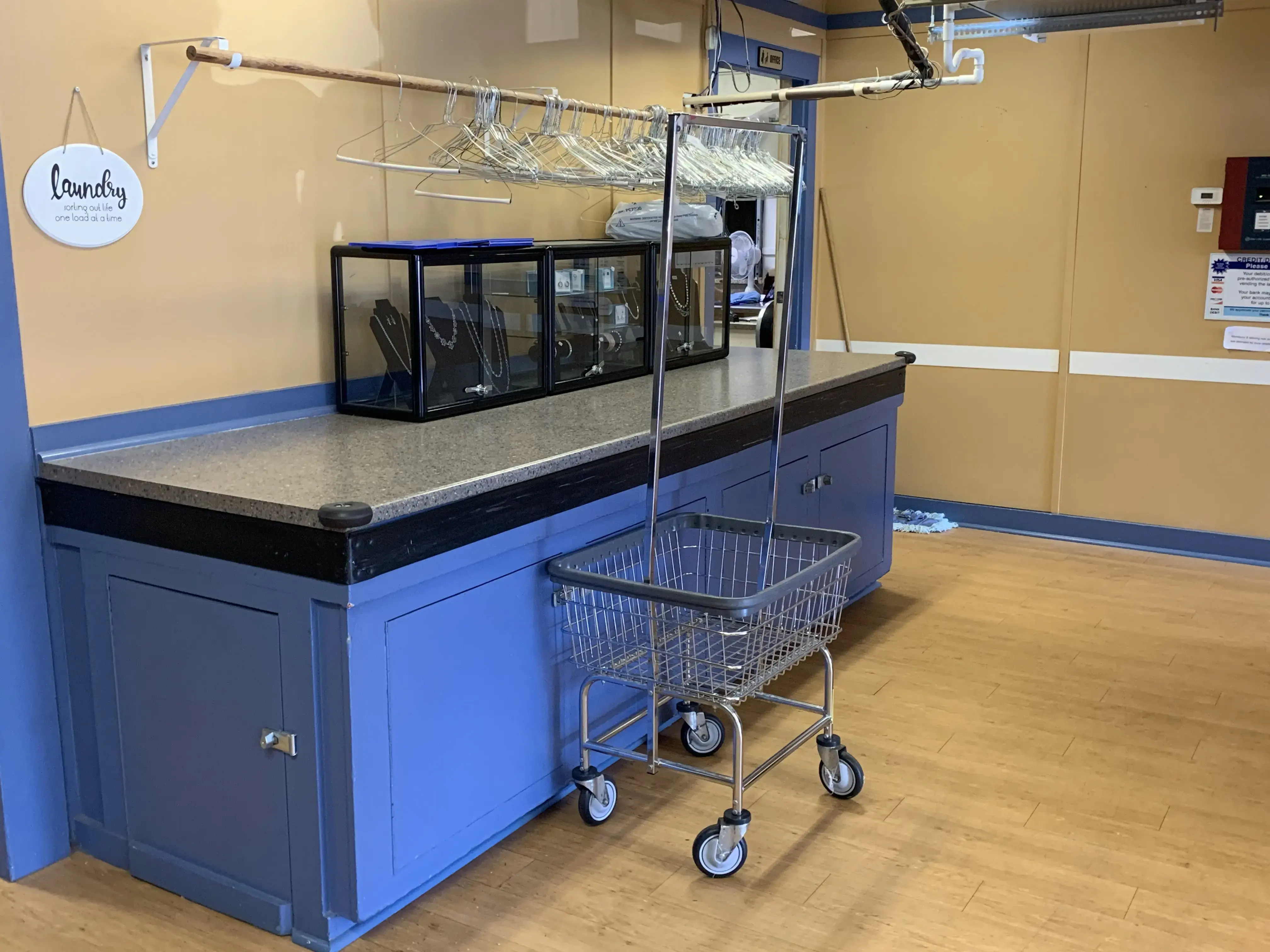Speedwash Laundromat - Image 16