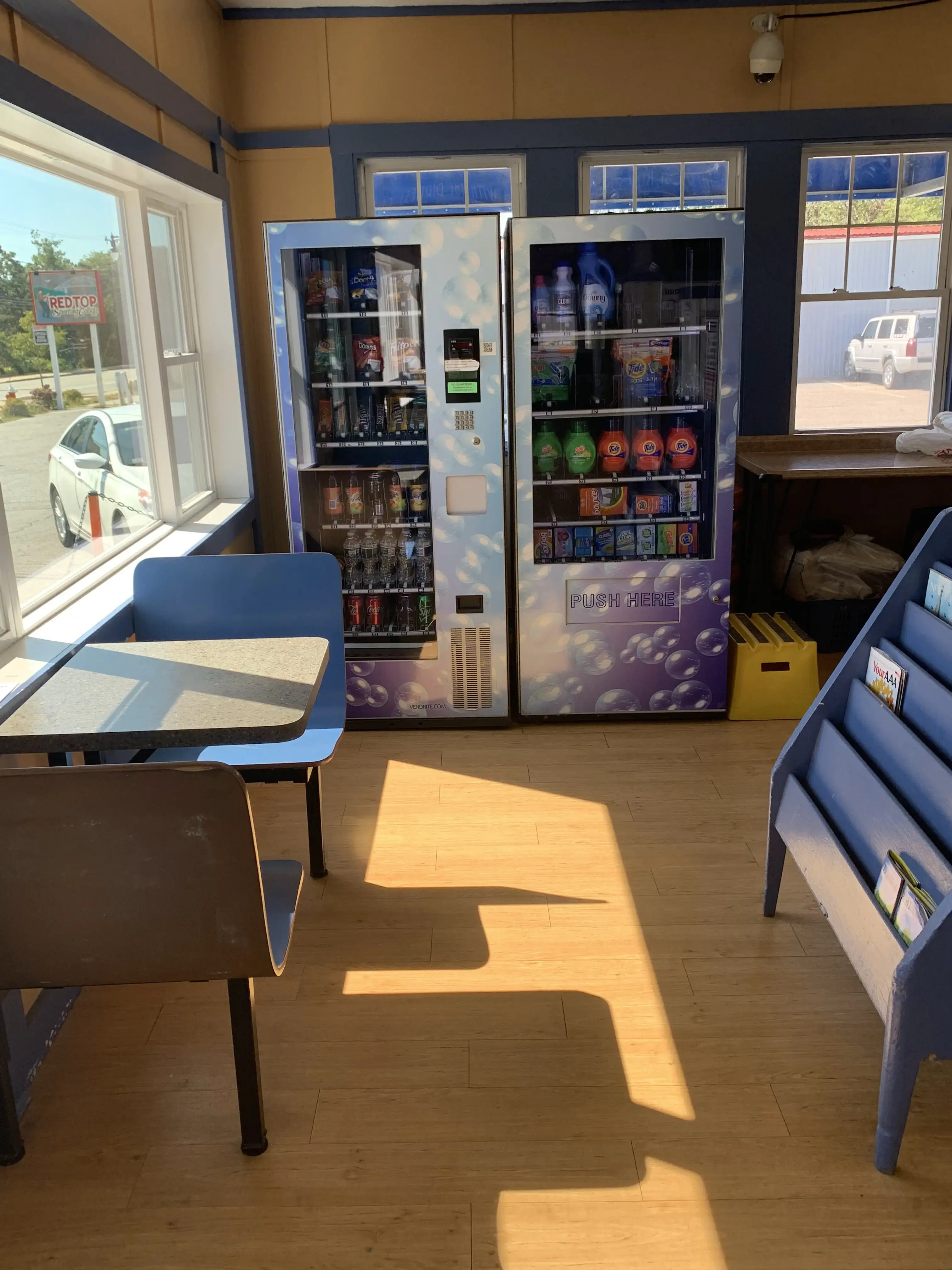 Speedwash Laundromat - Image 19