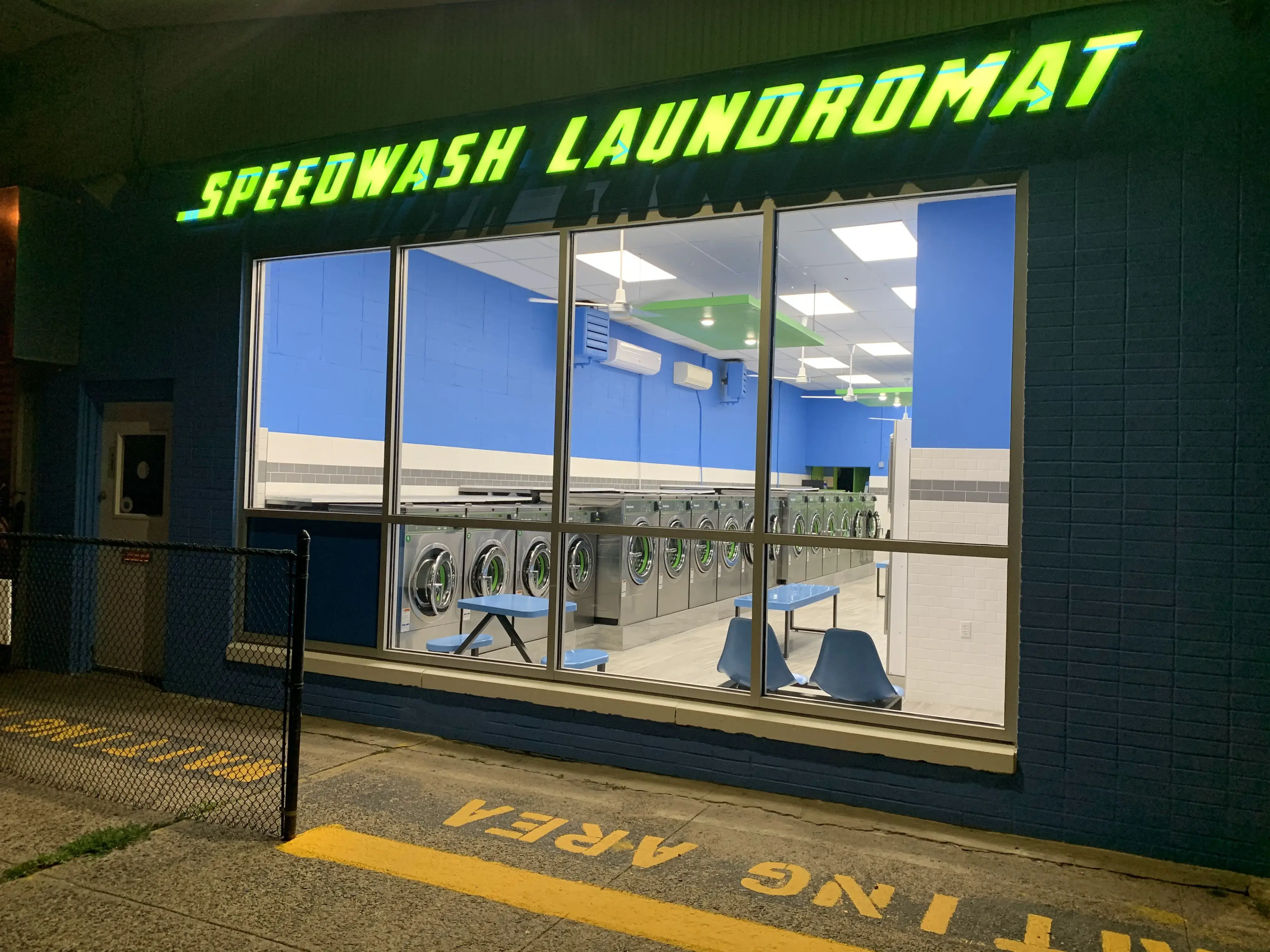Speedwash Laundromat of Westwood - Image 17