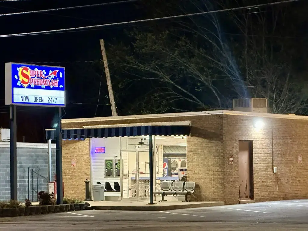 Speedwash Laundromats - Image 2