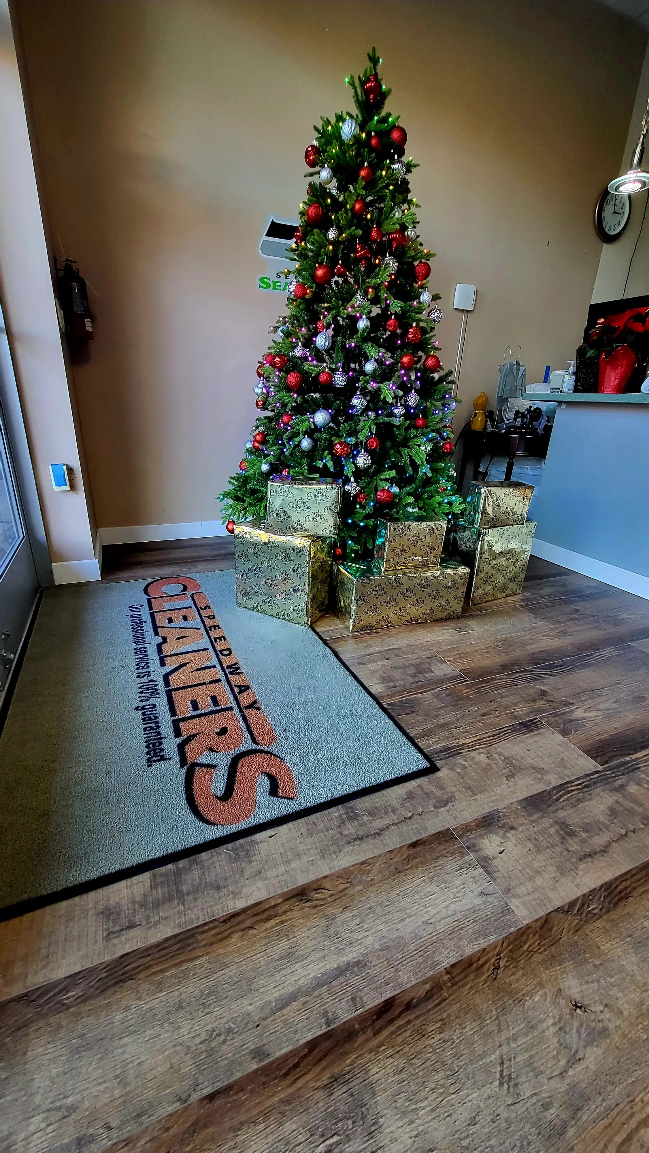 Speedway Cleaners - Image 3