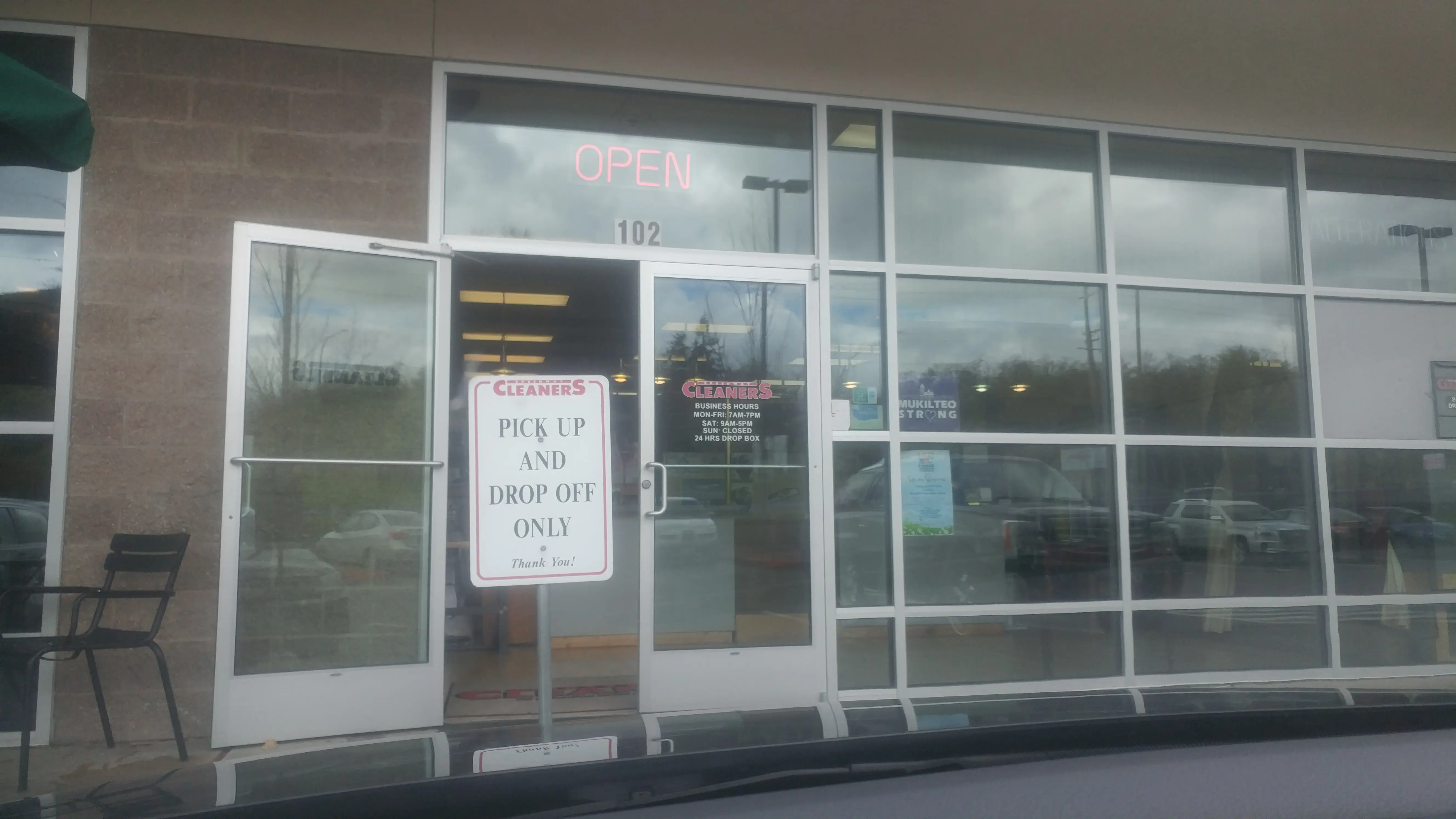 Speedway Cleaners - Image 7