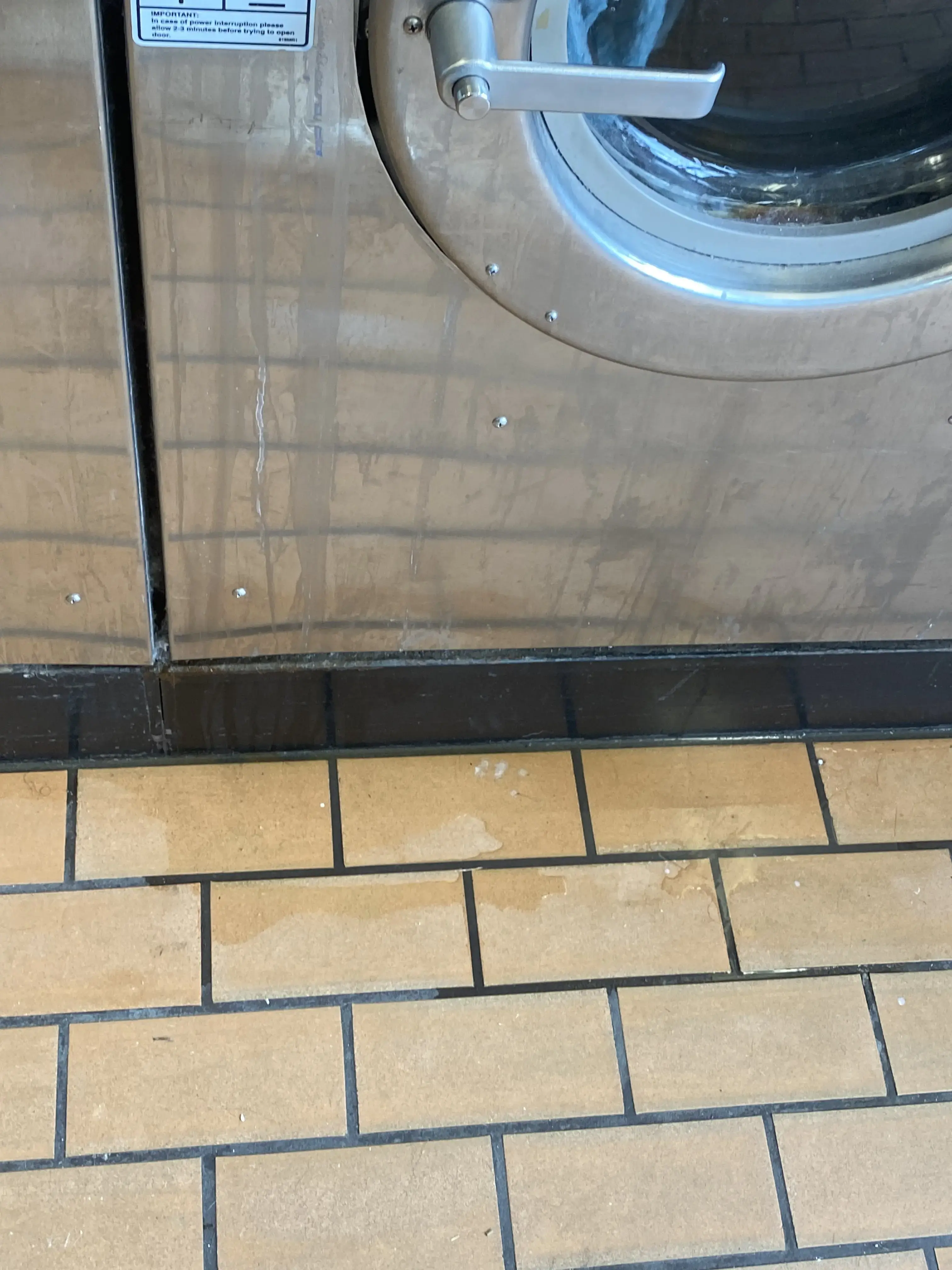 Speedway Laundromat - Image 17