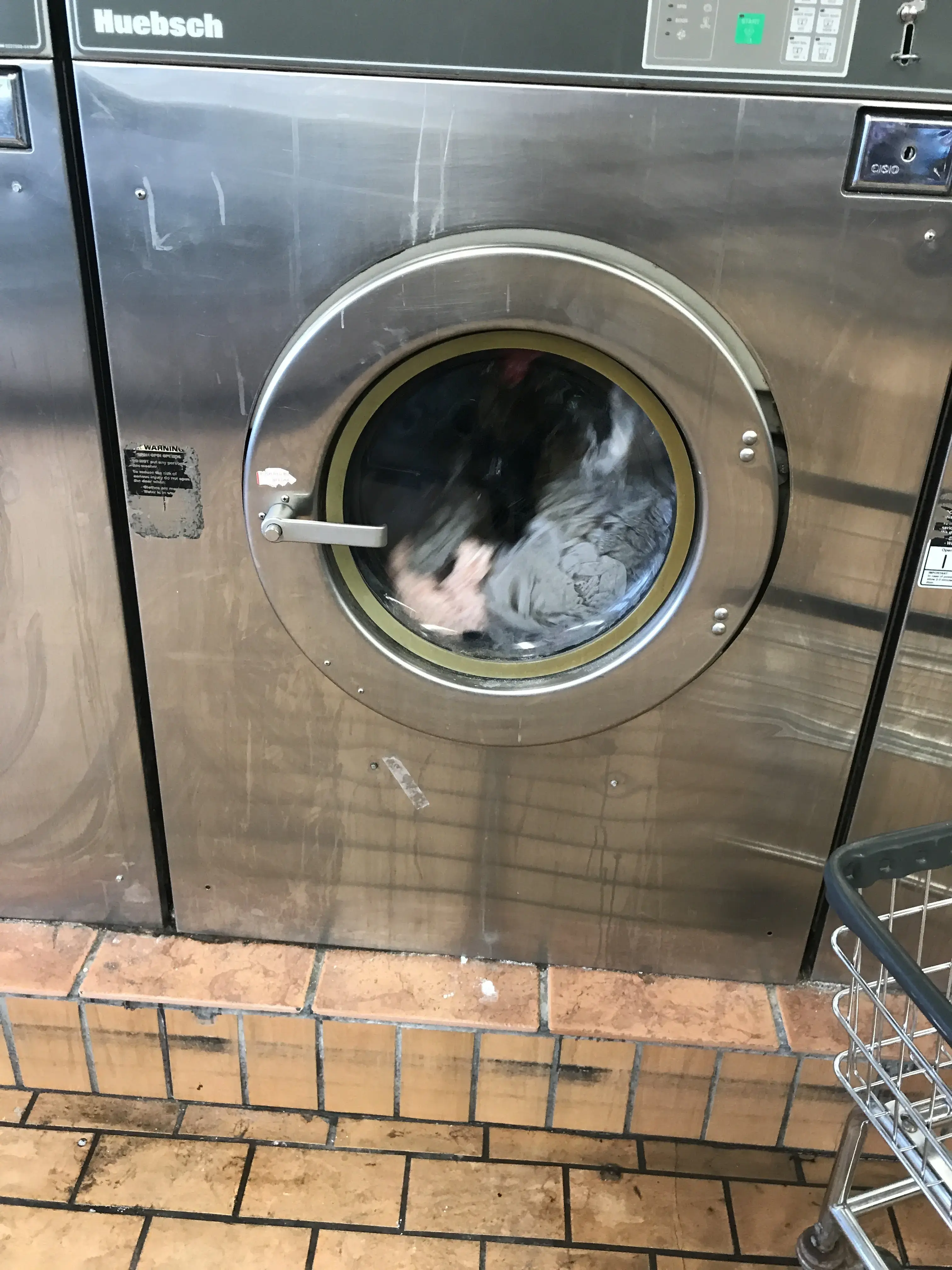 Speedway Laundromat - Image 20