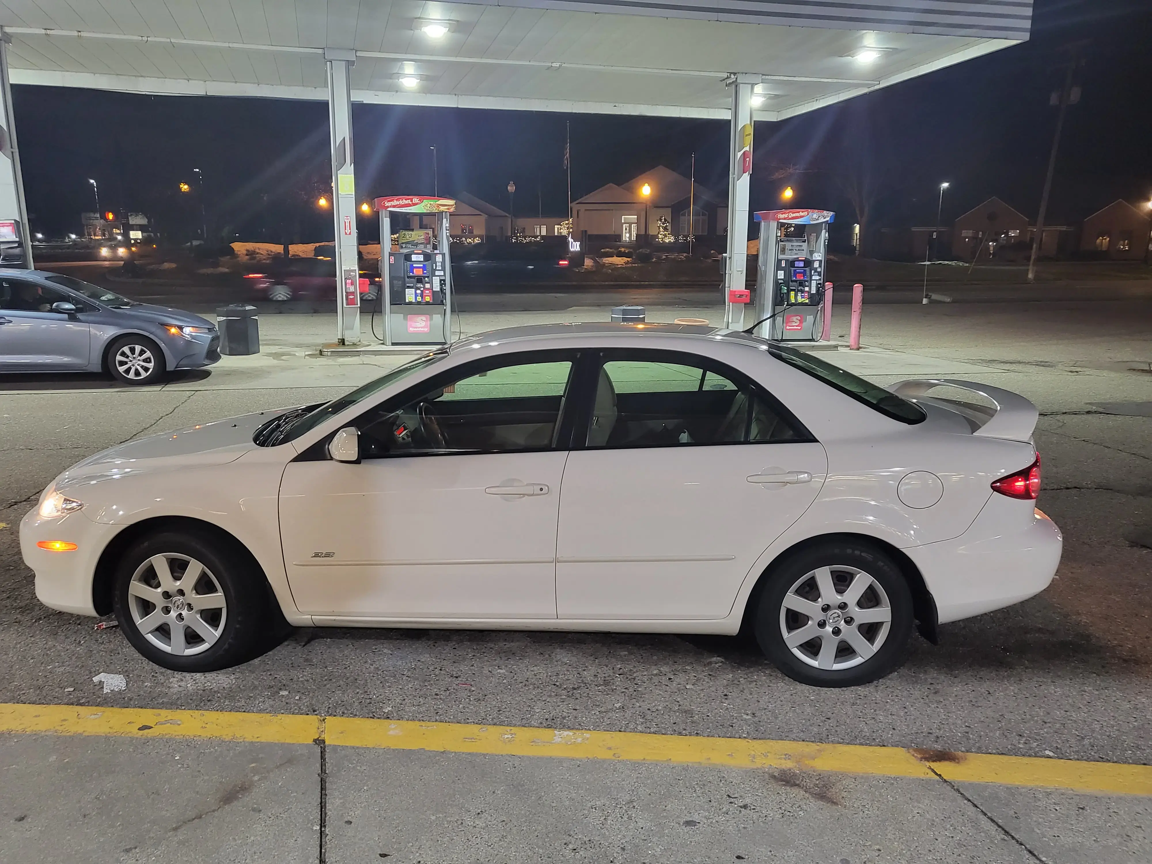 Speedway Laundromat thumbnail 8