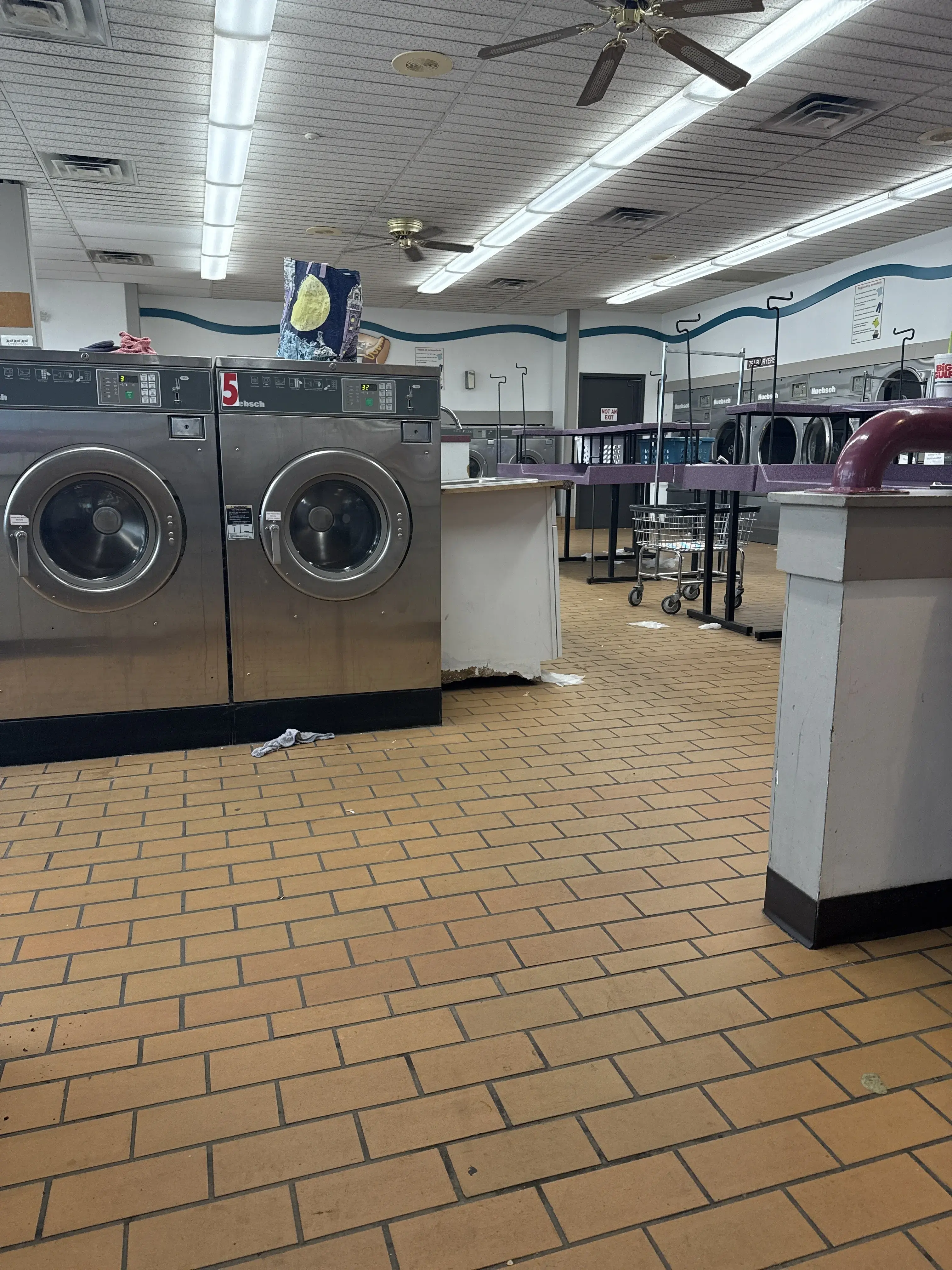 Speedway Laundromat thumbnail 2