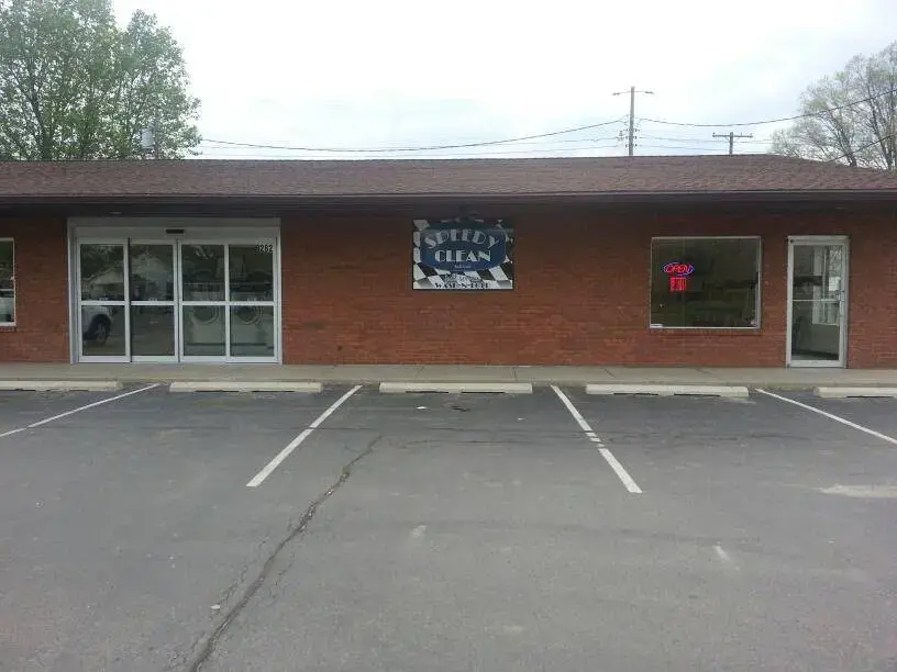Speedy Clean Laundromat - Image 16