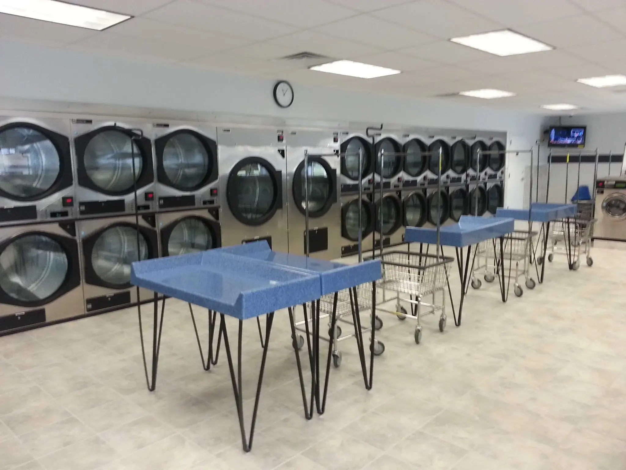 Speedy Clean Laundromat - Image 3