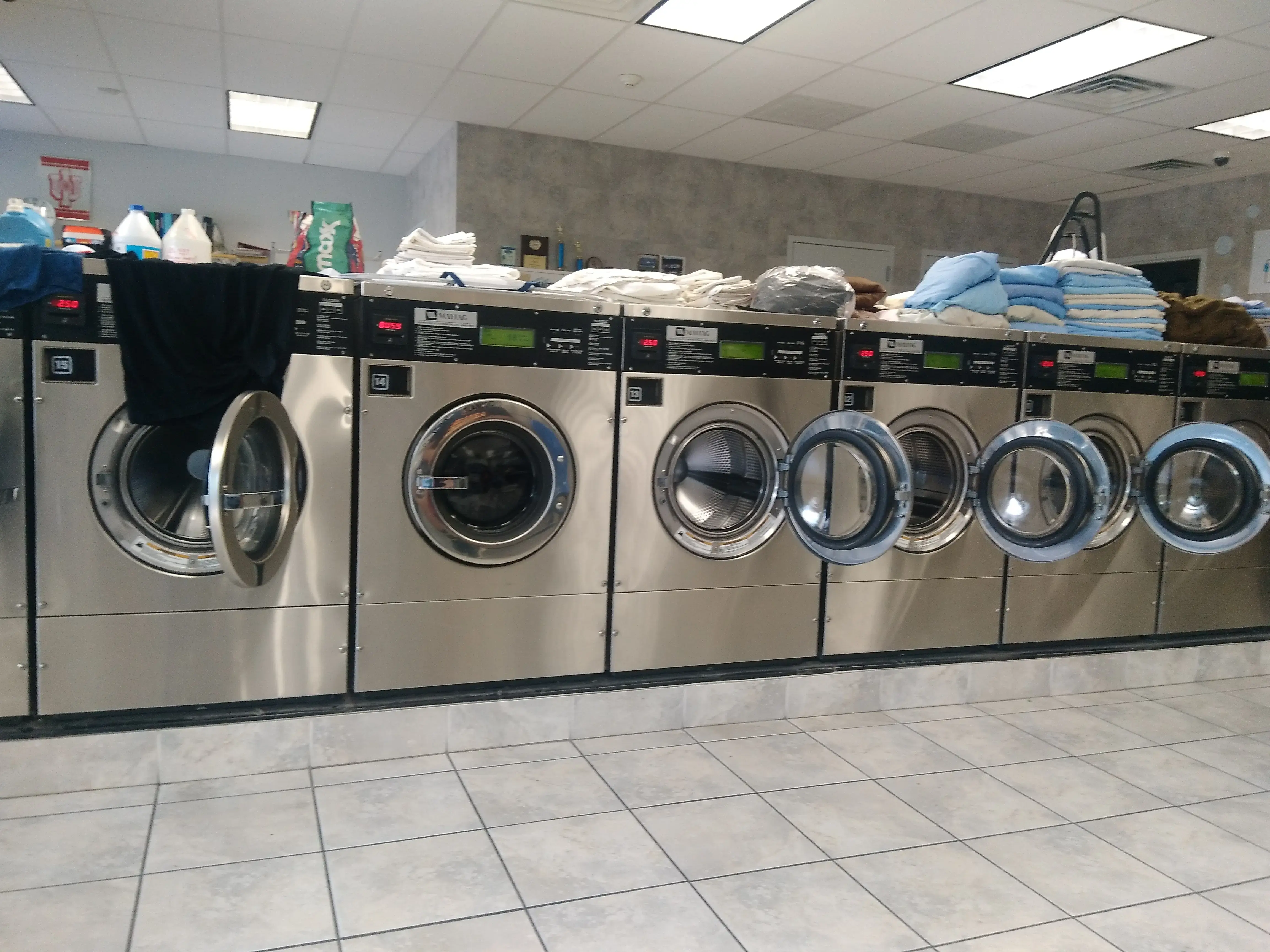 Speedy Clean Laundromat - Image 13