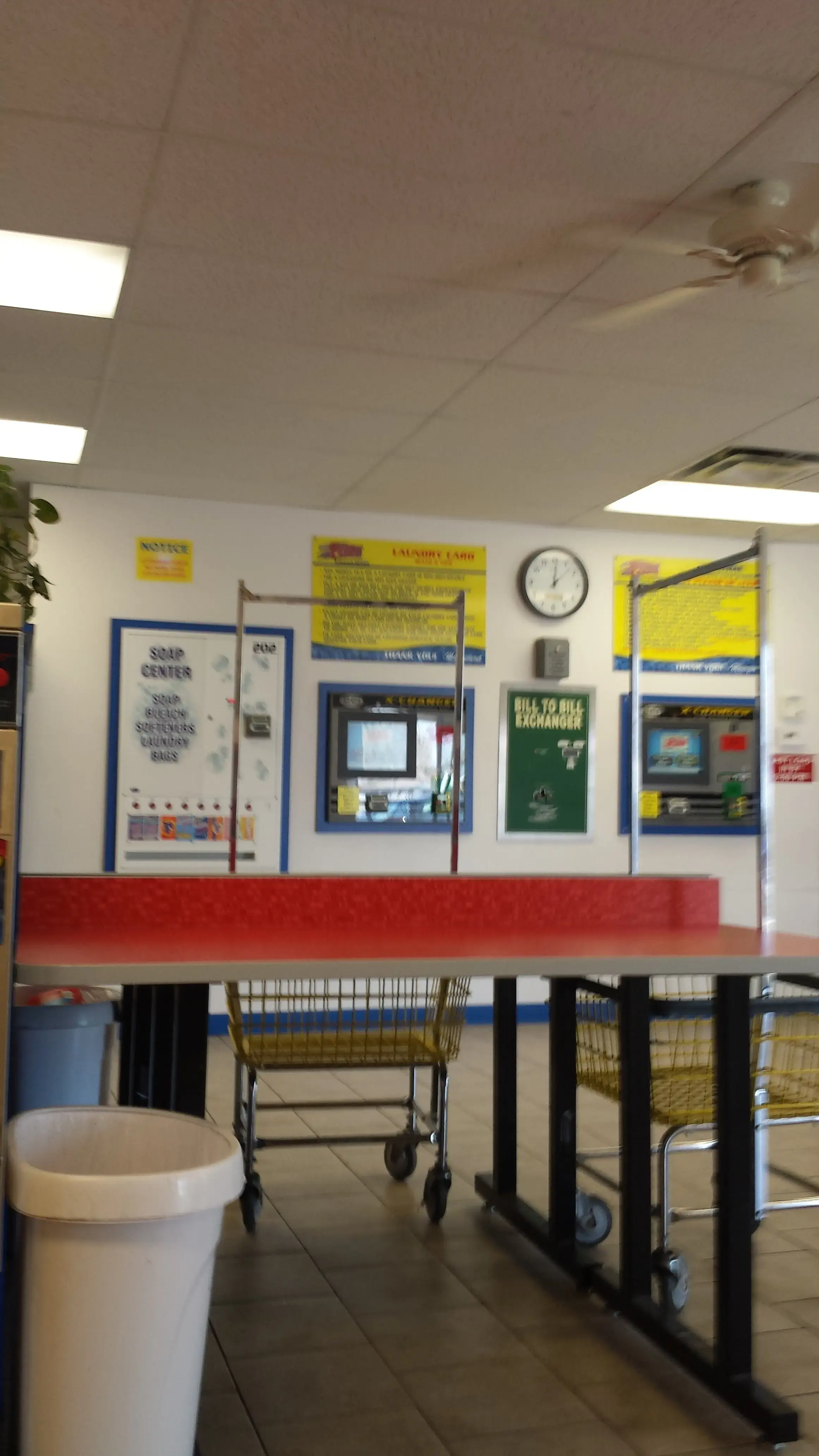 Speedy Clean Laundromat Lorain thumbnail 6