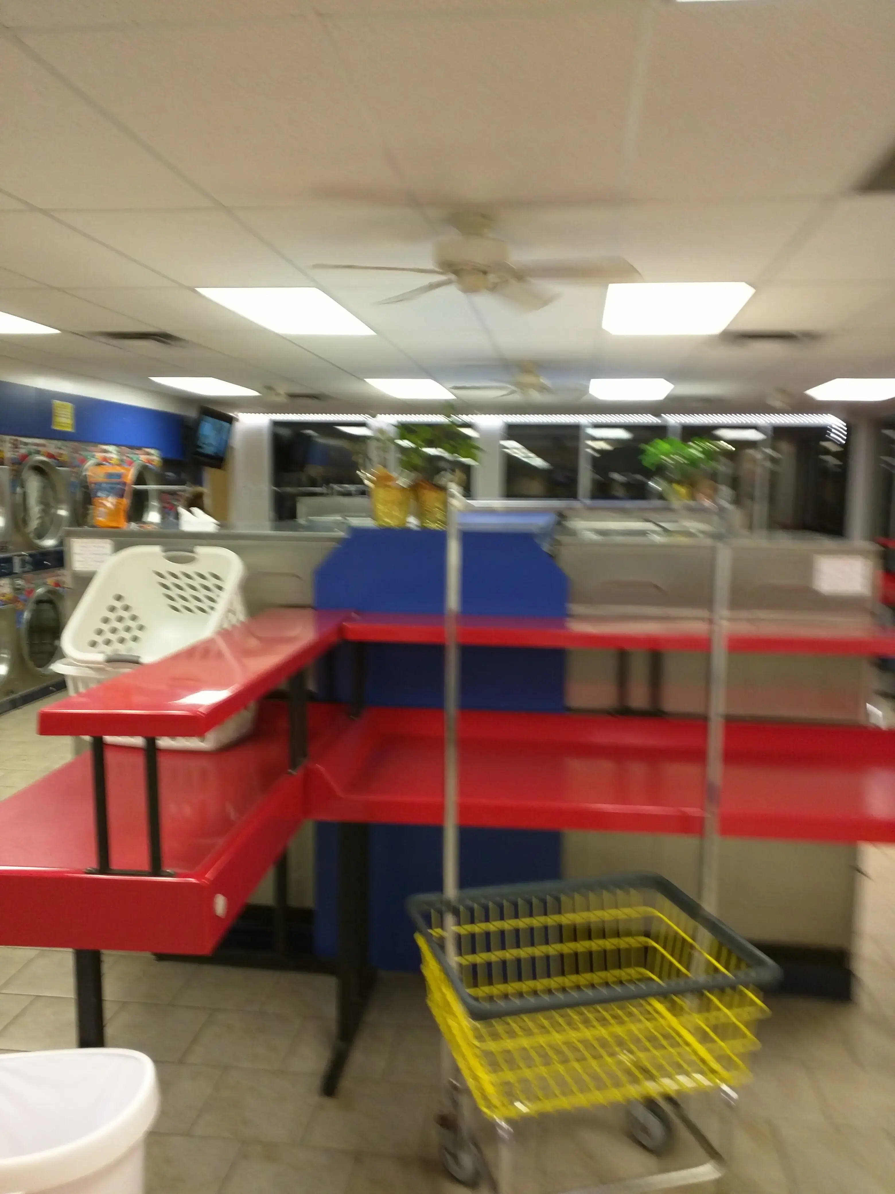 Speedy Clean Laundromat Lorain thumbnail 8