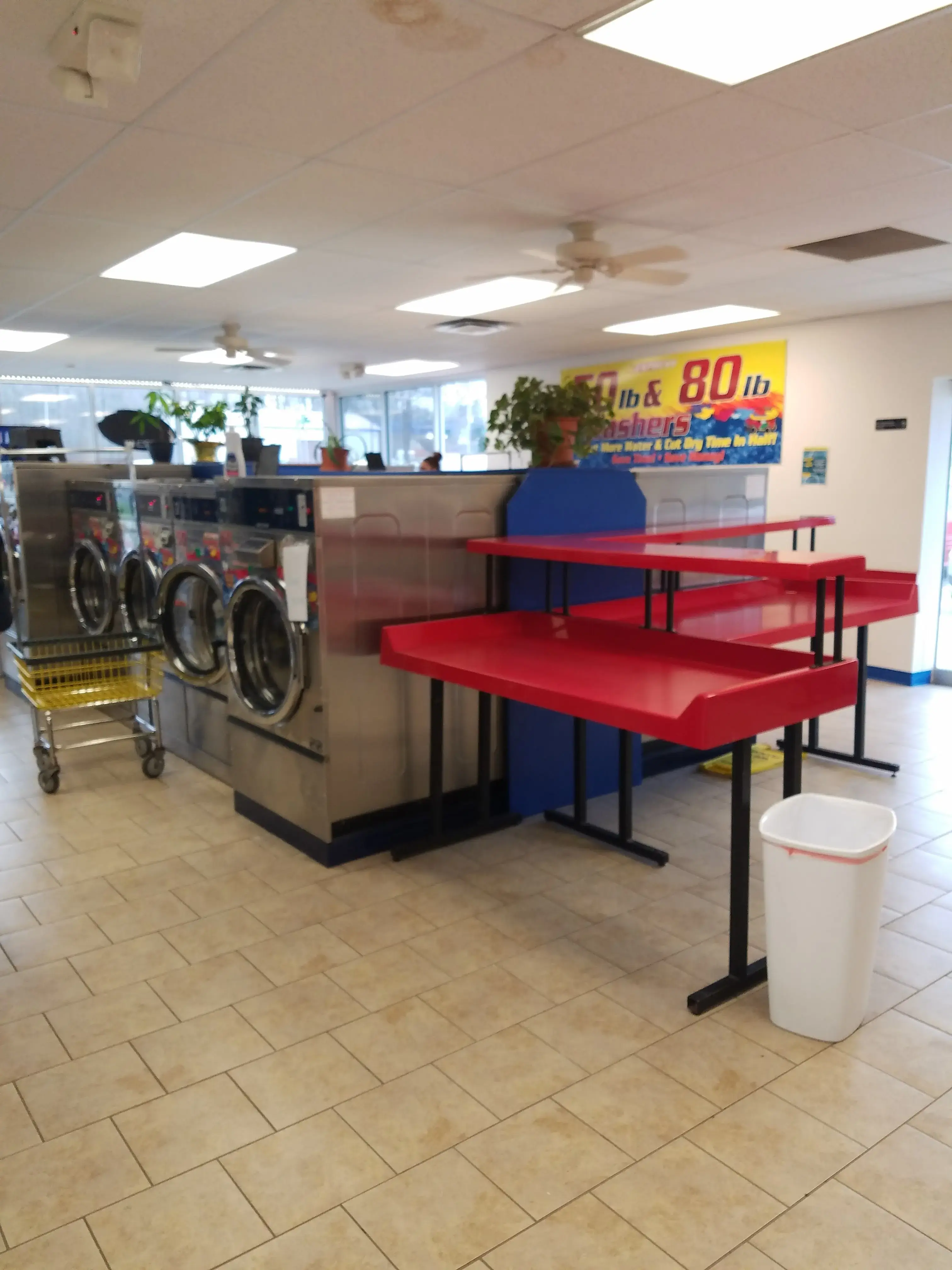 Speedy Clean Laundromat Lorain thumbnail 5