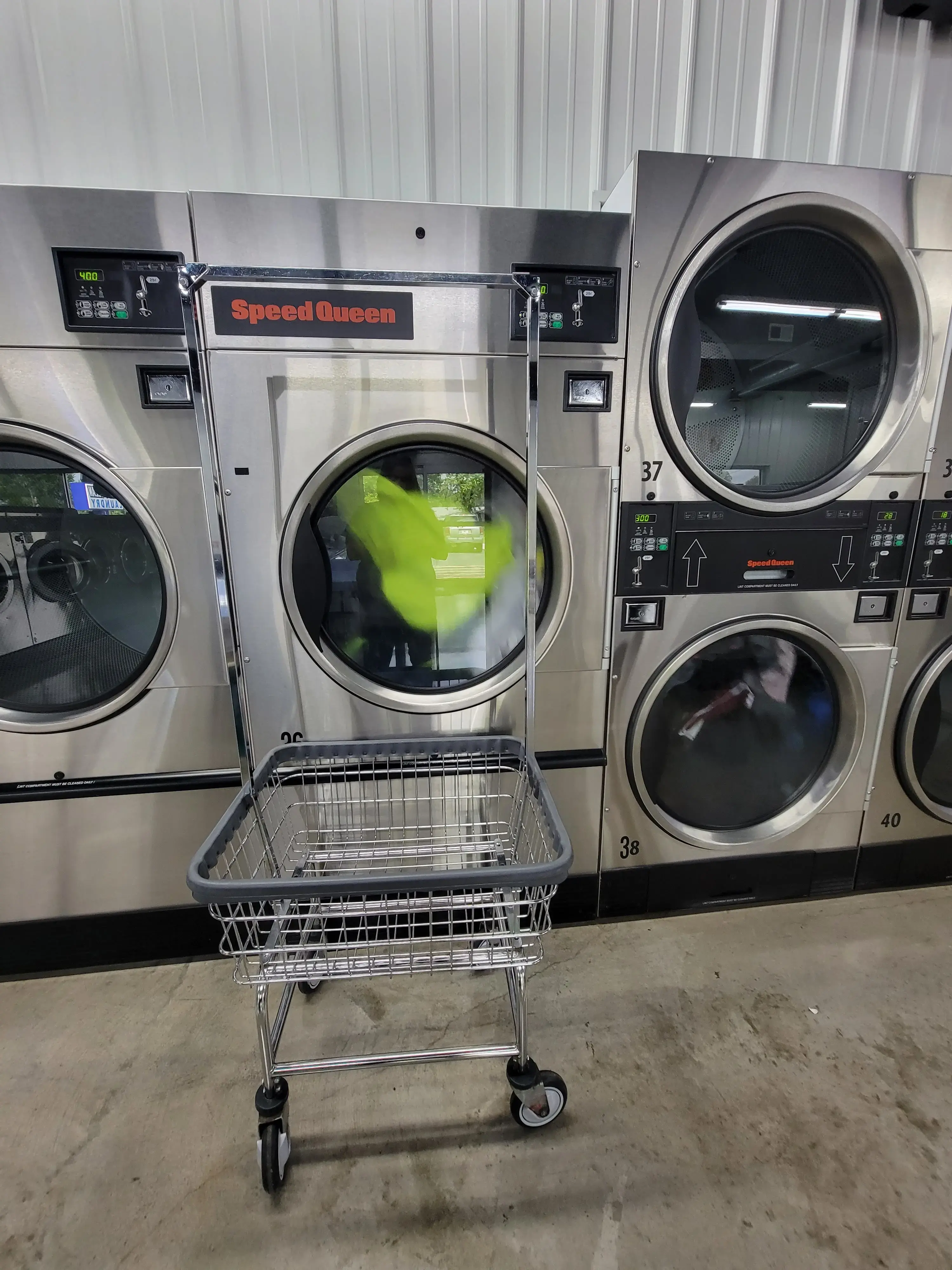 Speedy Clean Laundry thumbnail 14