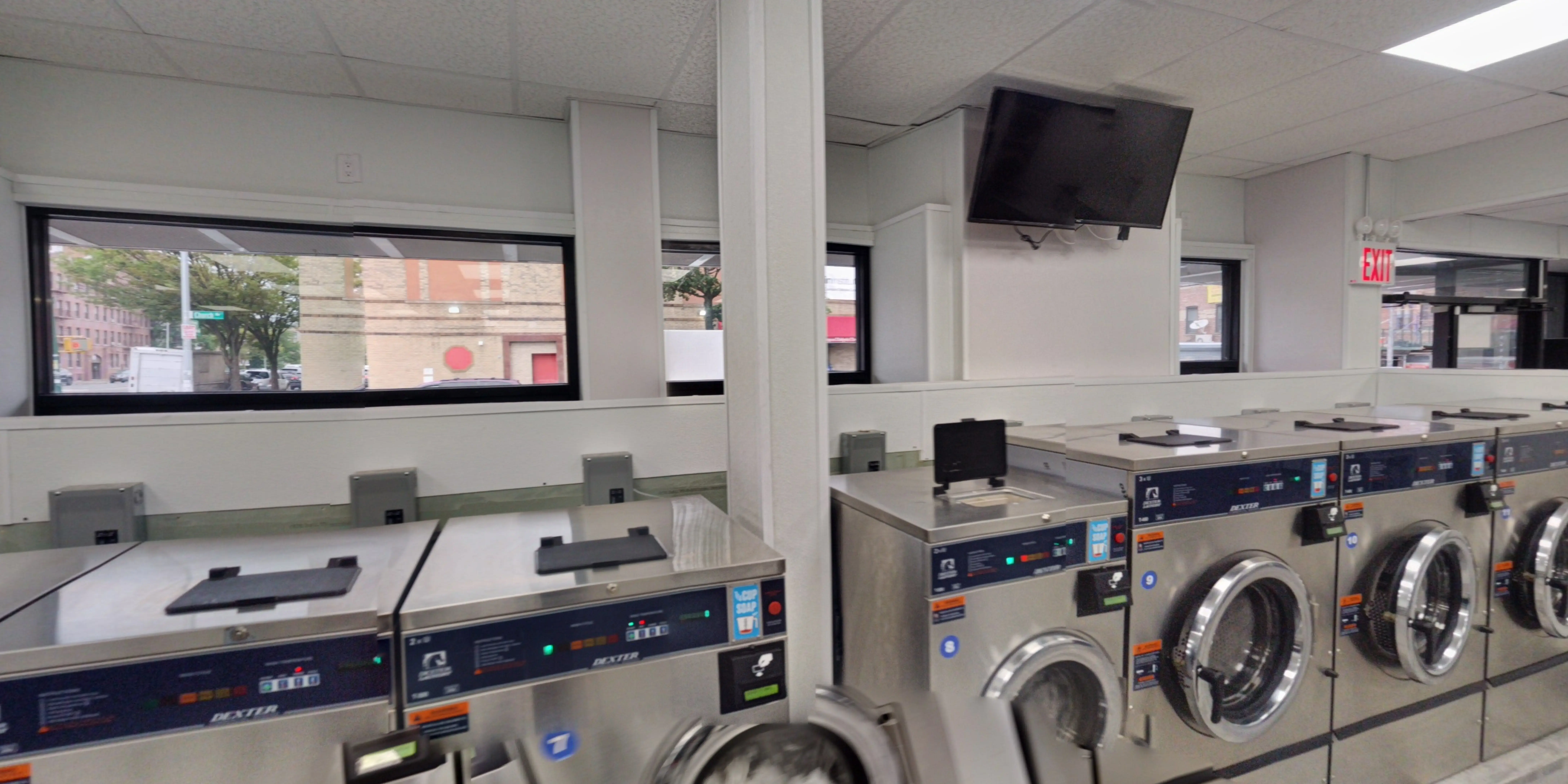 Speedy Fresh Laundromat thumbnail 10