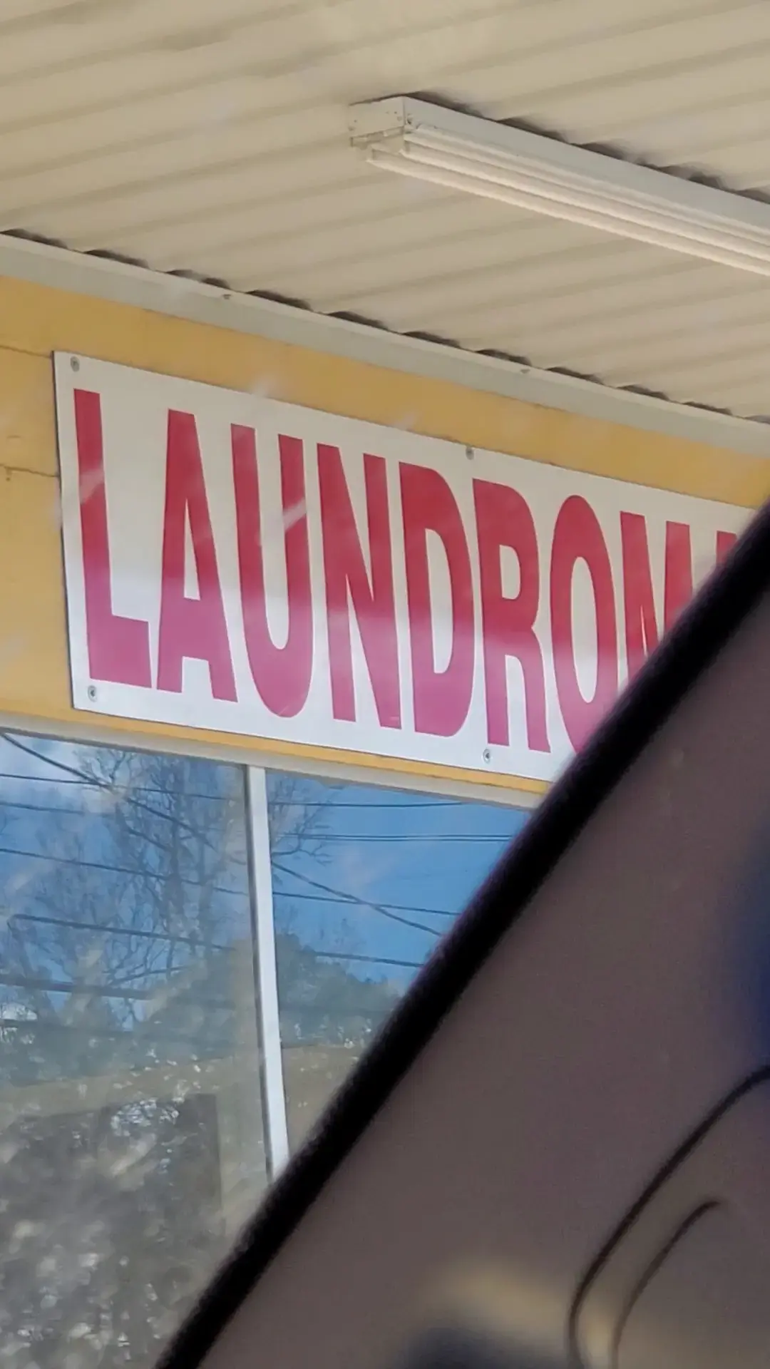 Speedy Klean Dry Cleaners thumbnail 3