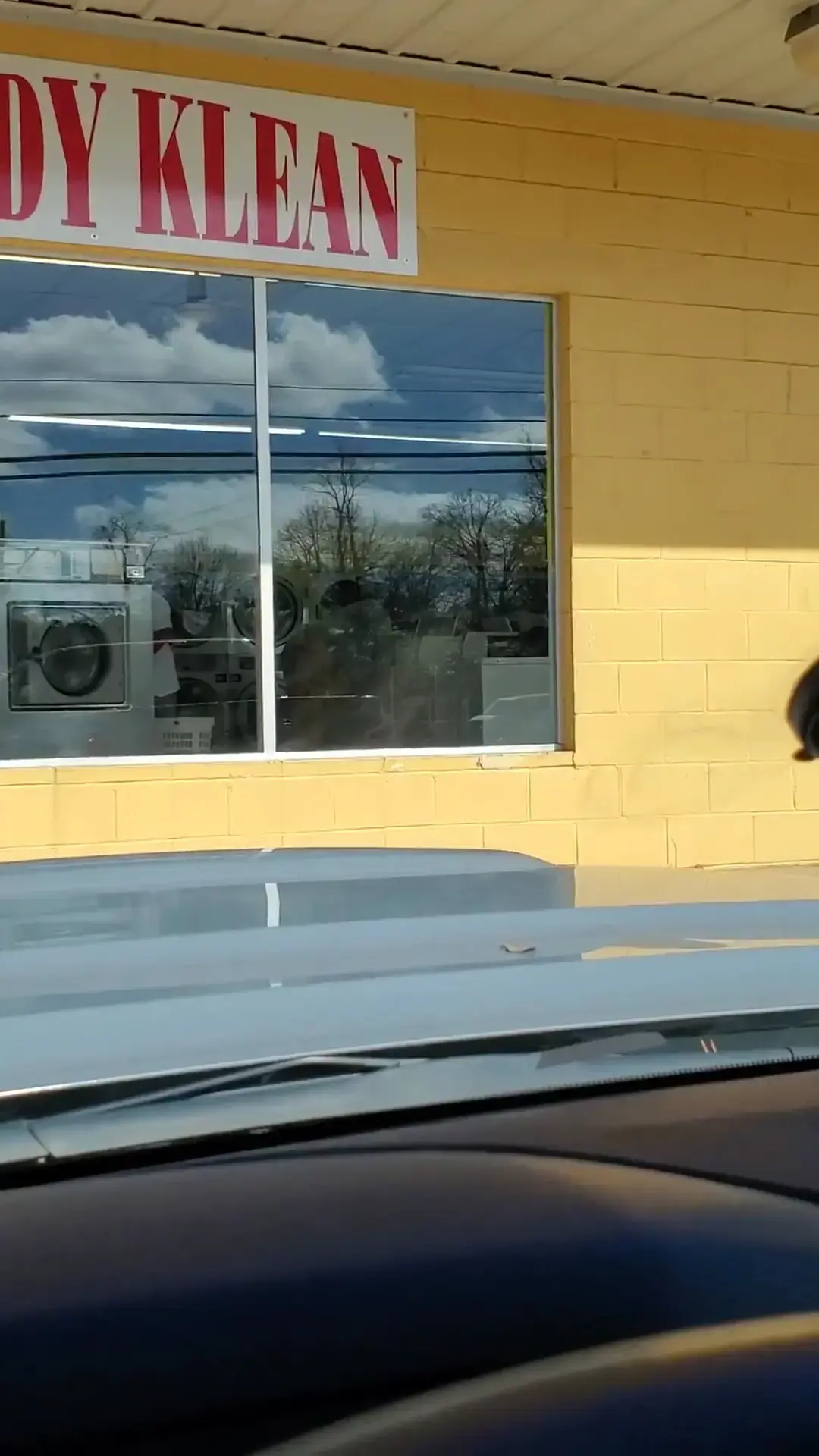 Speedy Klean Dry Cleaners thumbnail 2