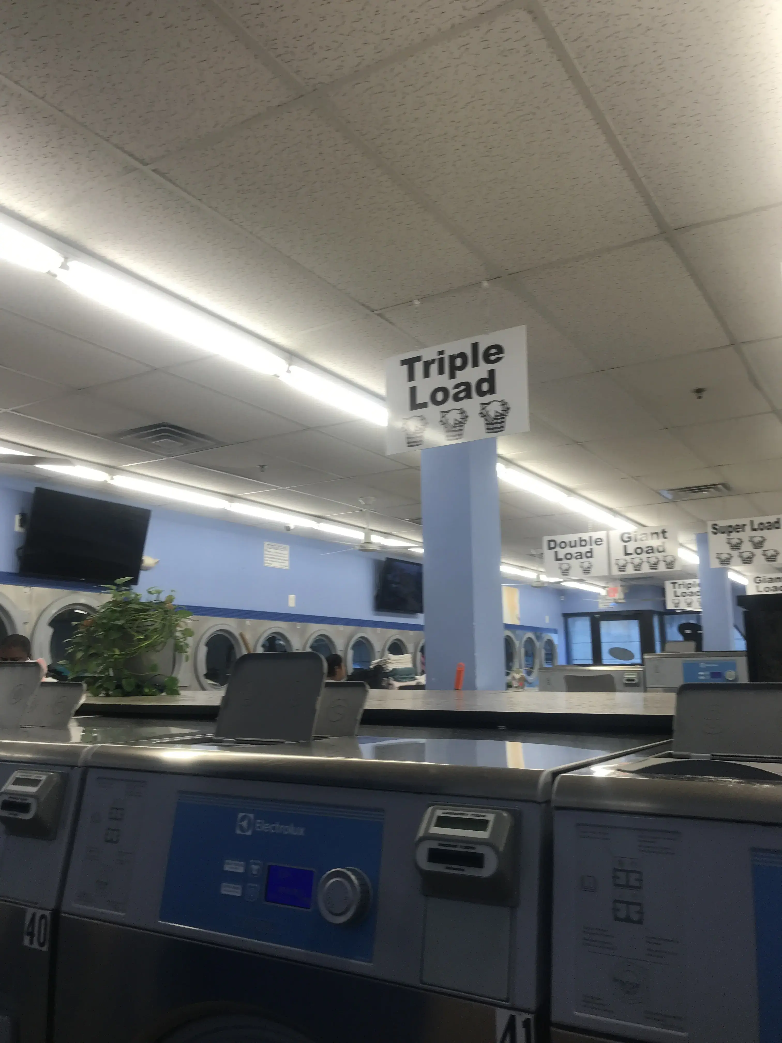 Speedy Laundromat thumbnail 4