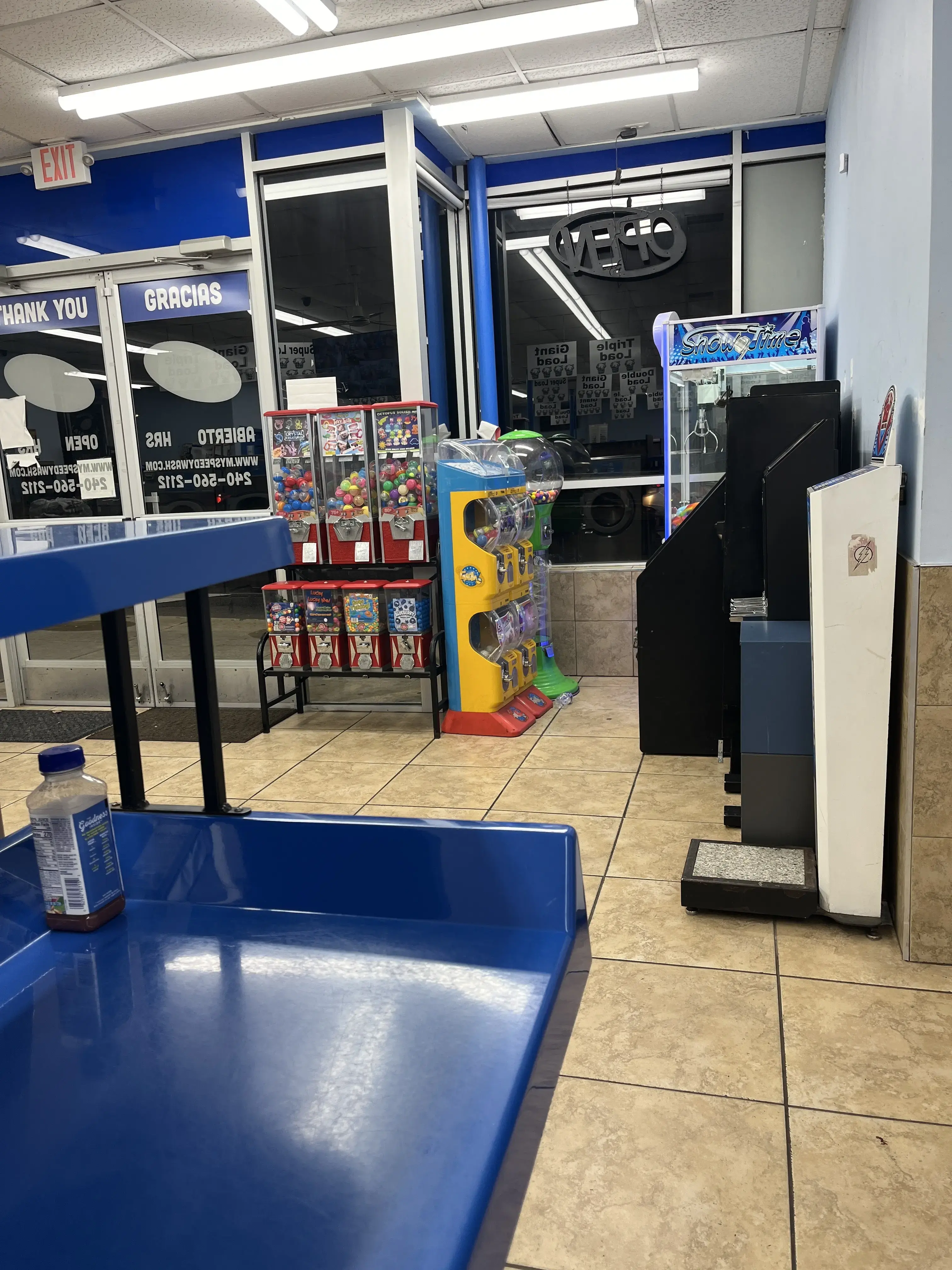 Speedy Laundromat thumbnail 3