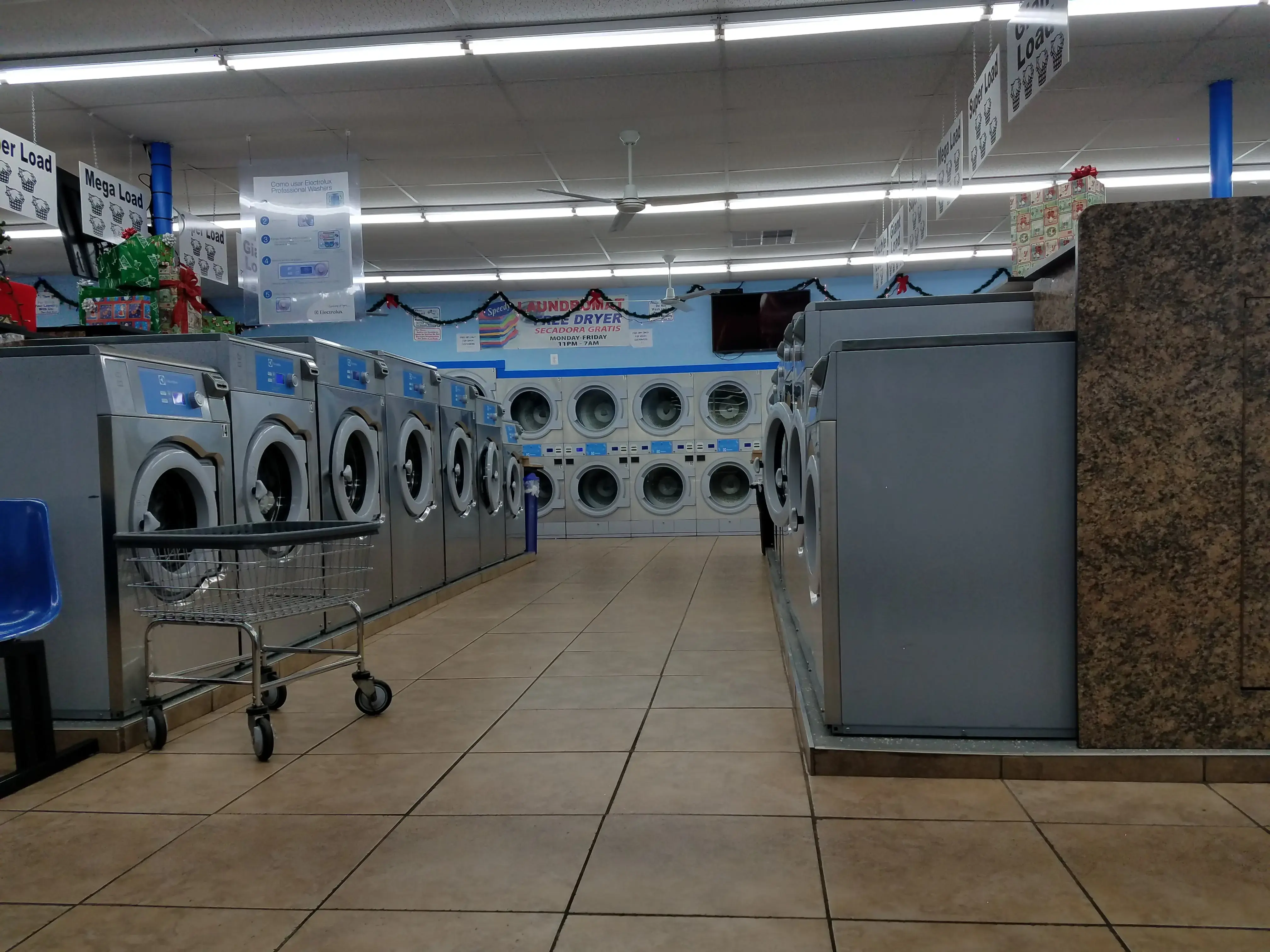 Speedy Laundromat thumbnail 12