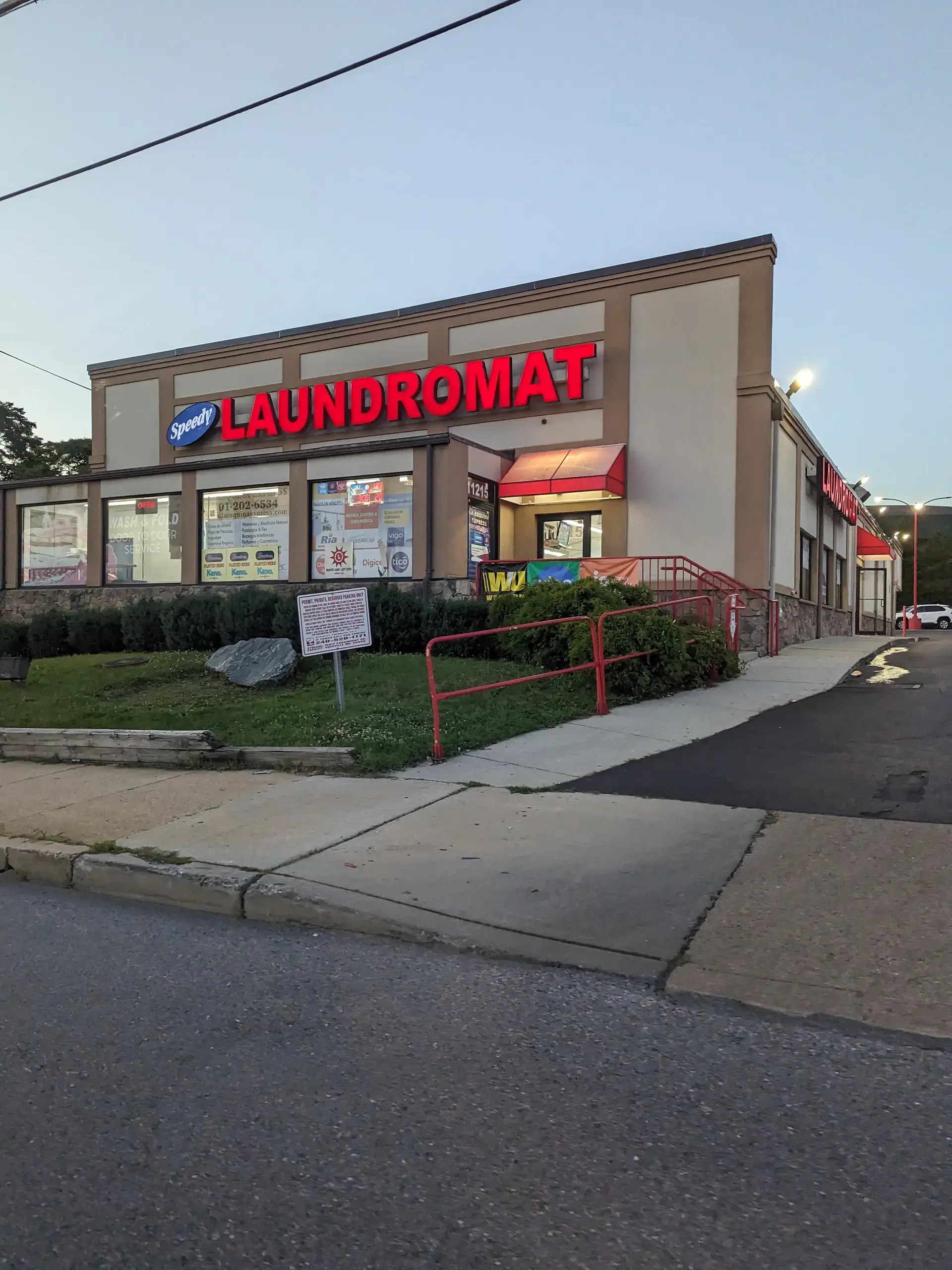 Speedy Laundromat - Image 16