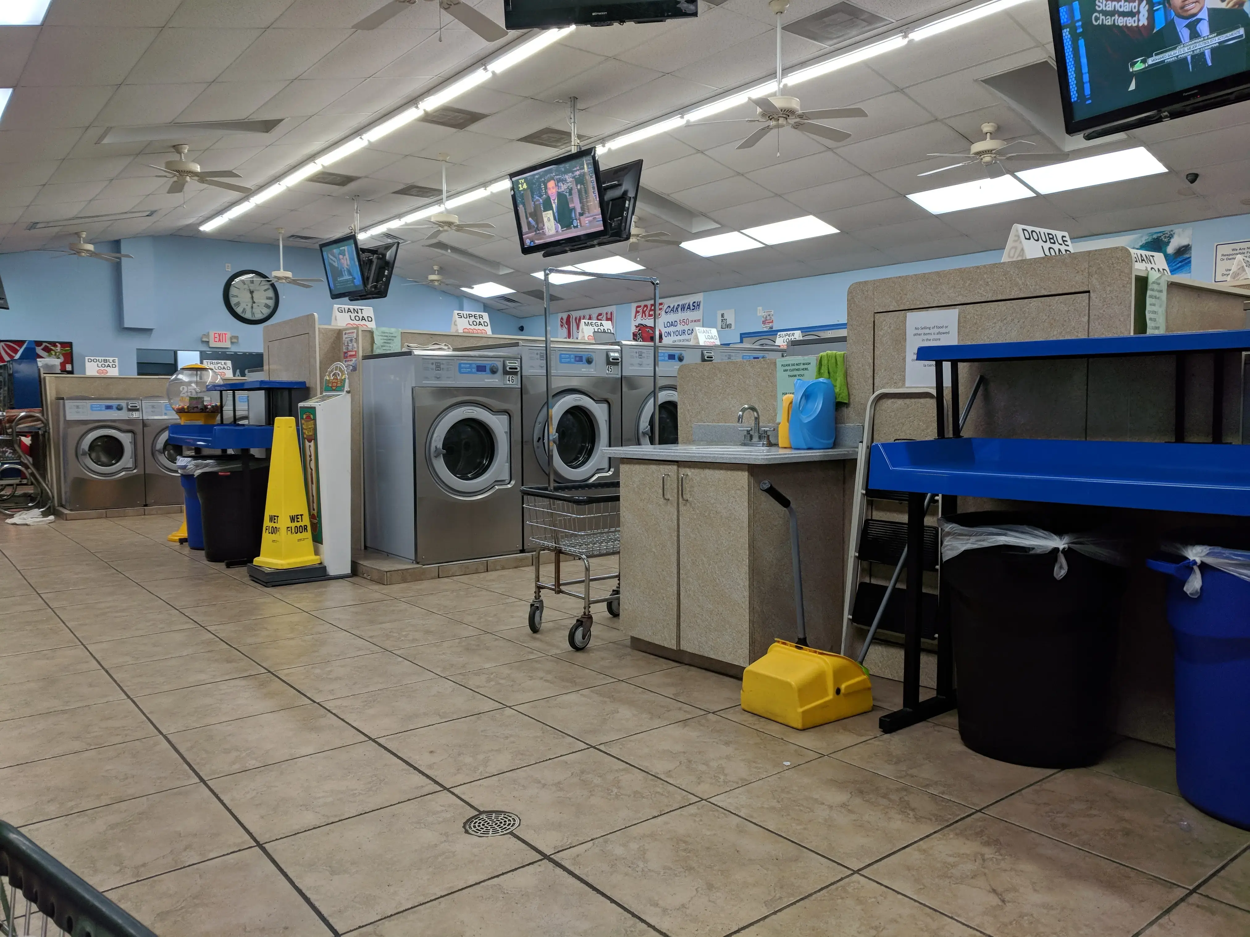 Speedy Laundromat thumbnail 19