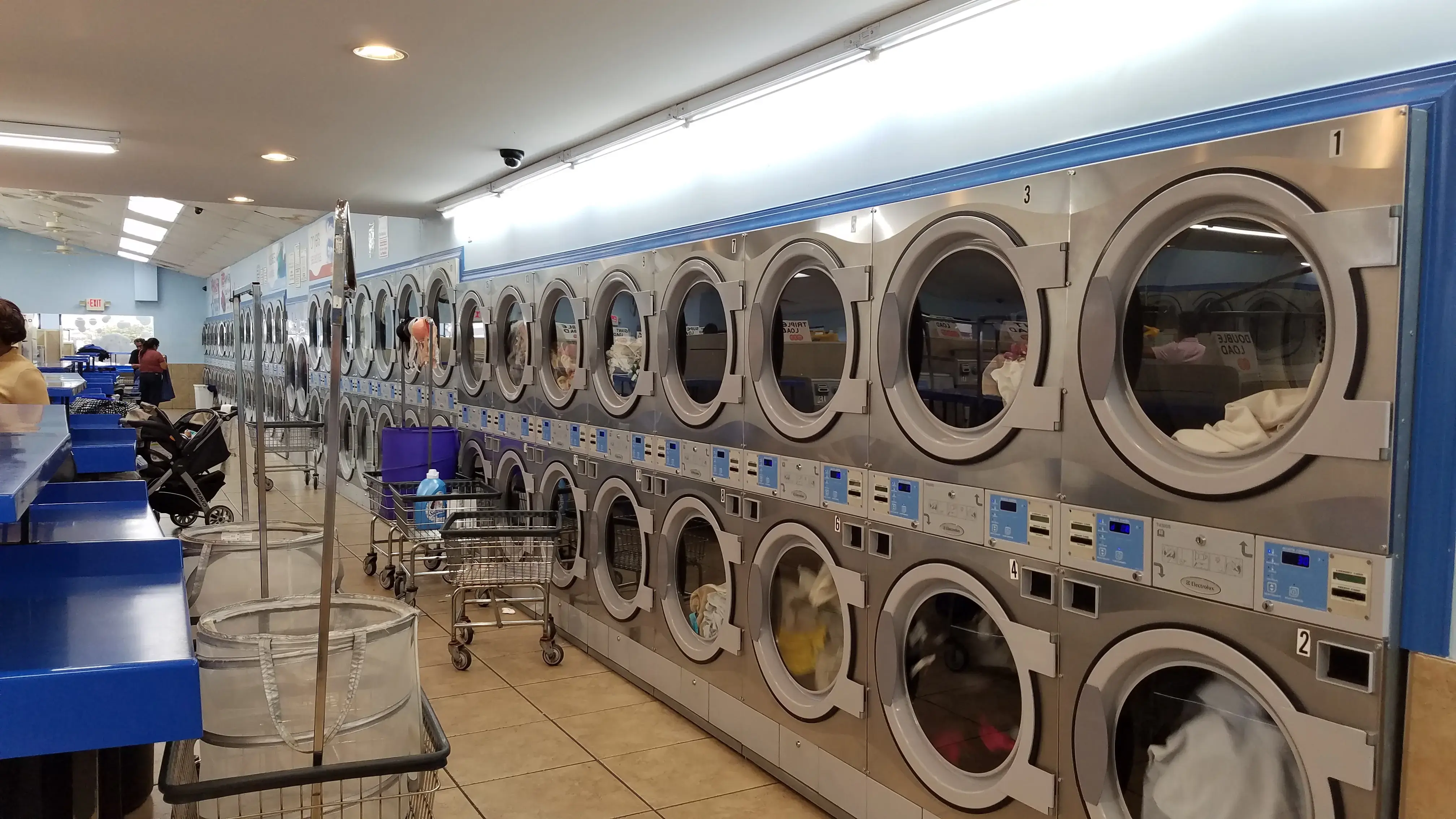 Speedy Laundromat thumbnail 15